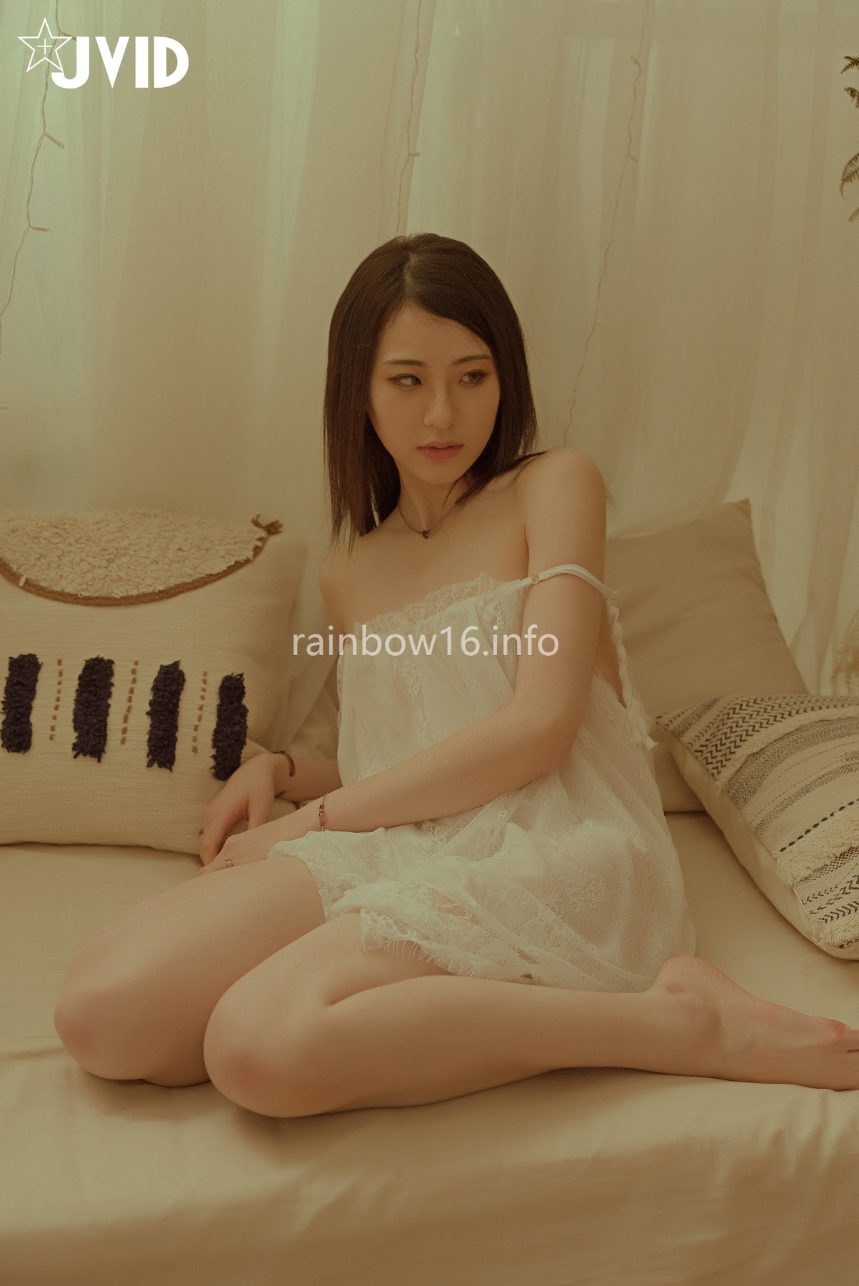 [JVID] 阿黎 – 『全裸露點』最初的小美好，唯美系空靈女孩-阿瓈 - P89