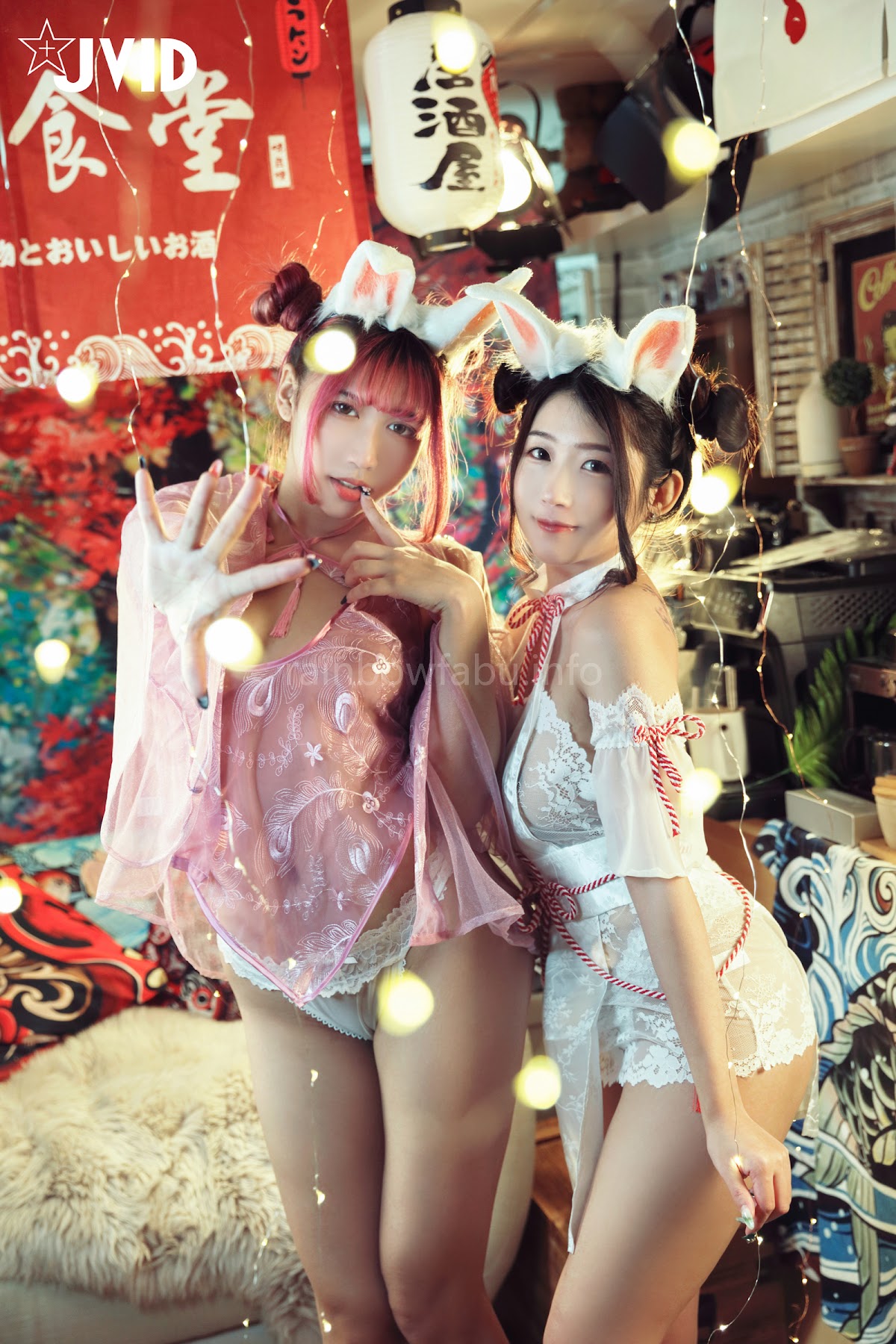 [JVID] 肉包Mini & 吳紫欣 – 體液兔X淫水兔~色液融合~!! - P98