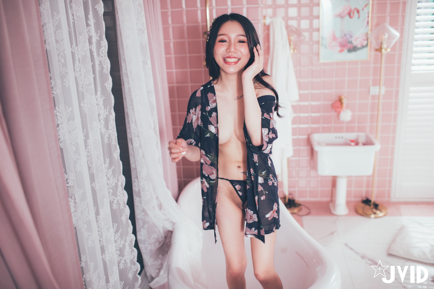 [JVID] 梵梵 – 天然美女梵梵 美麗無邪的笑容甜翻你的心 - P103