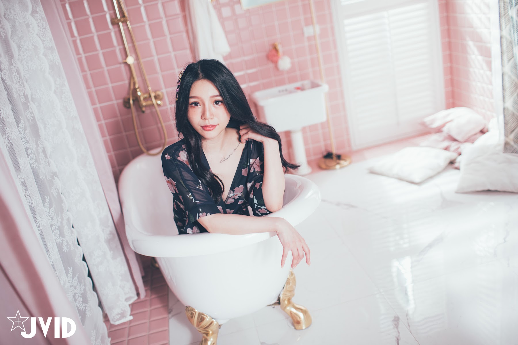 [JVID] 梵梵 – 天然美女梵梵 美麗無邪的笑容甜翻你的心 - P132