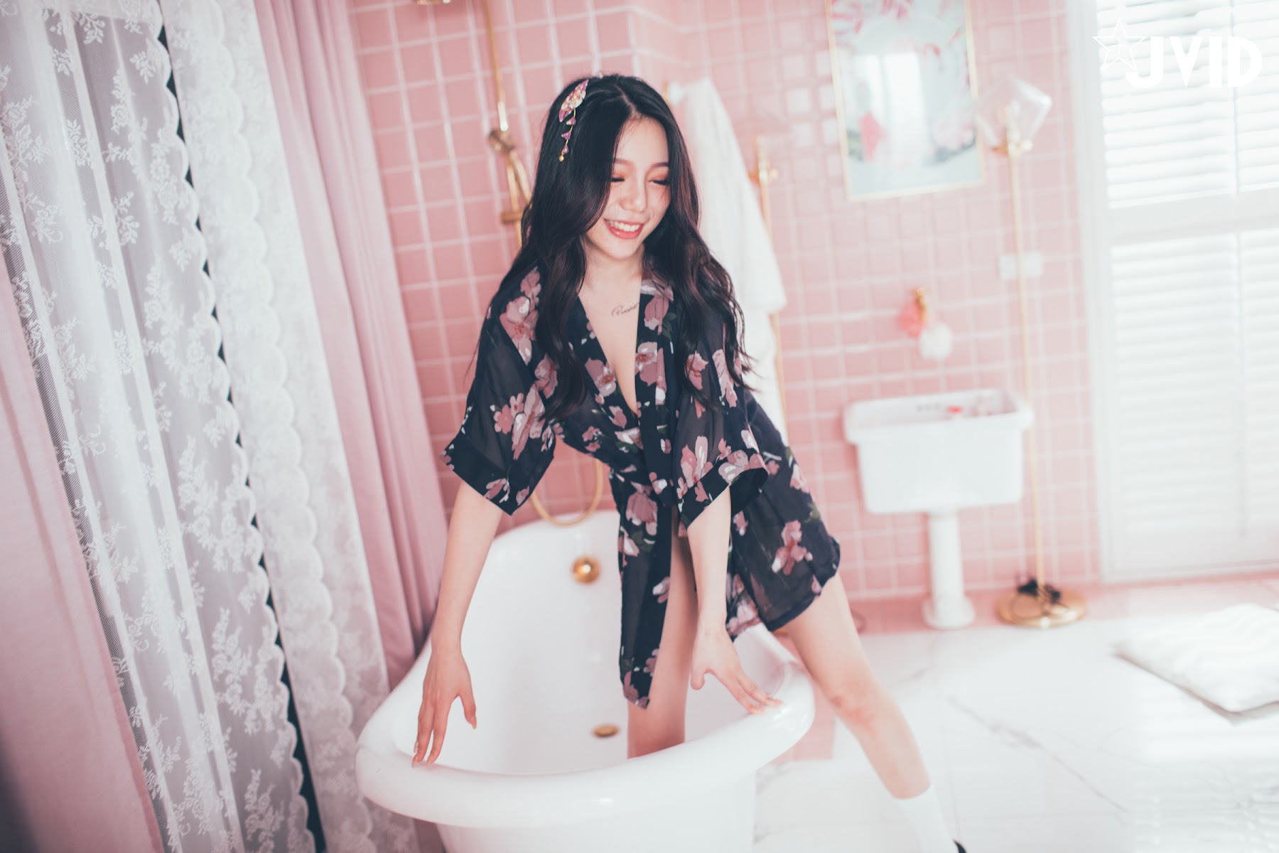[JVID] 梵梵 – 天然美女梵梵 美麗無邪的笑容甜翻你的心 - P160