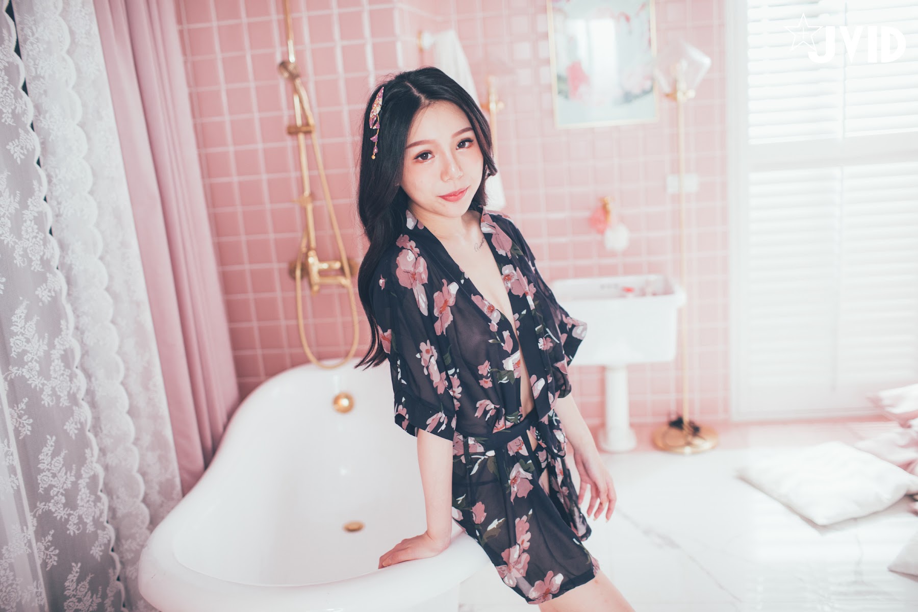 [JVID] 梵梵 – 天然美女梵梵 美麗無邪的笑容甜翻你的心 - P90