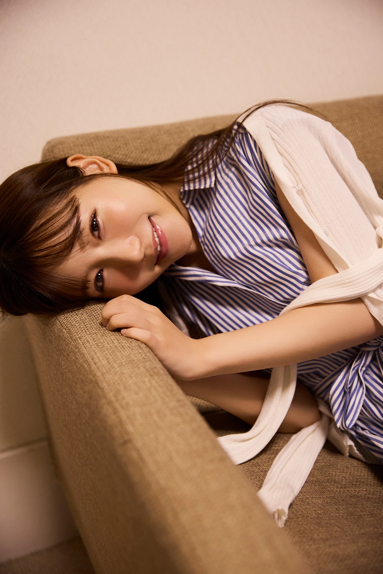 Marin Mita 三田真鈴, FLASHデジタル写真集 「見たらダメ」 - P11