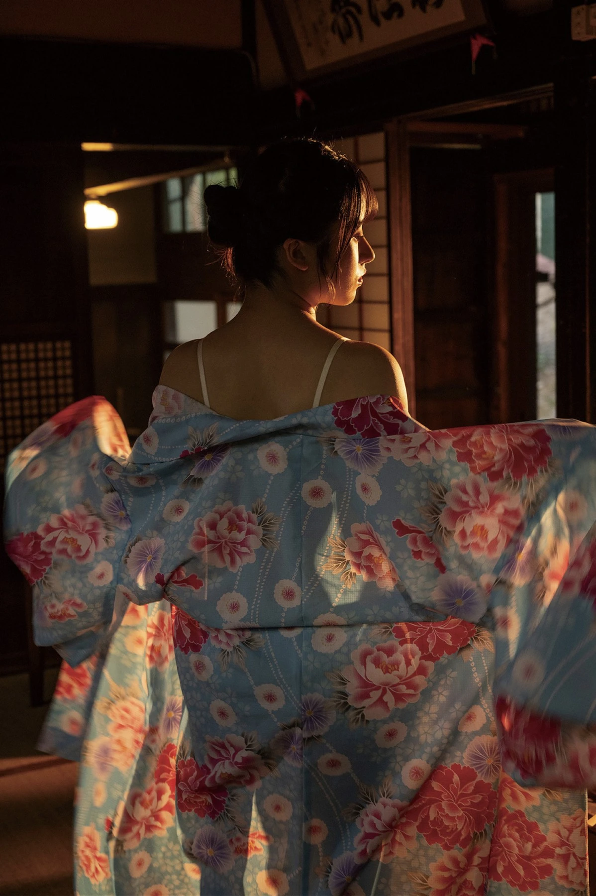 Nanami Nakamori 中森ななみ, Prestige 写真集 「36.9℃」 - P108