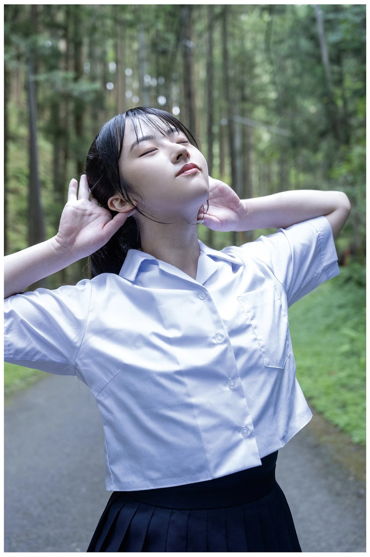 Nanami Nakamori 中森ななみ, Prestige 写真集 「36.9℃」 - P17