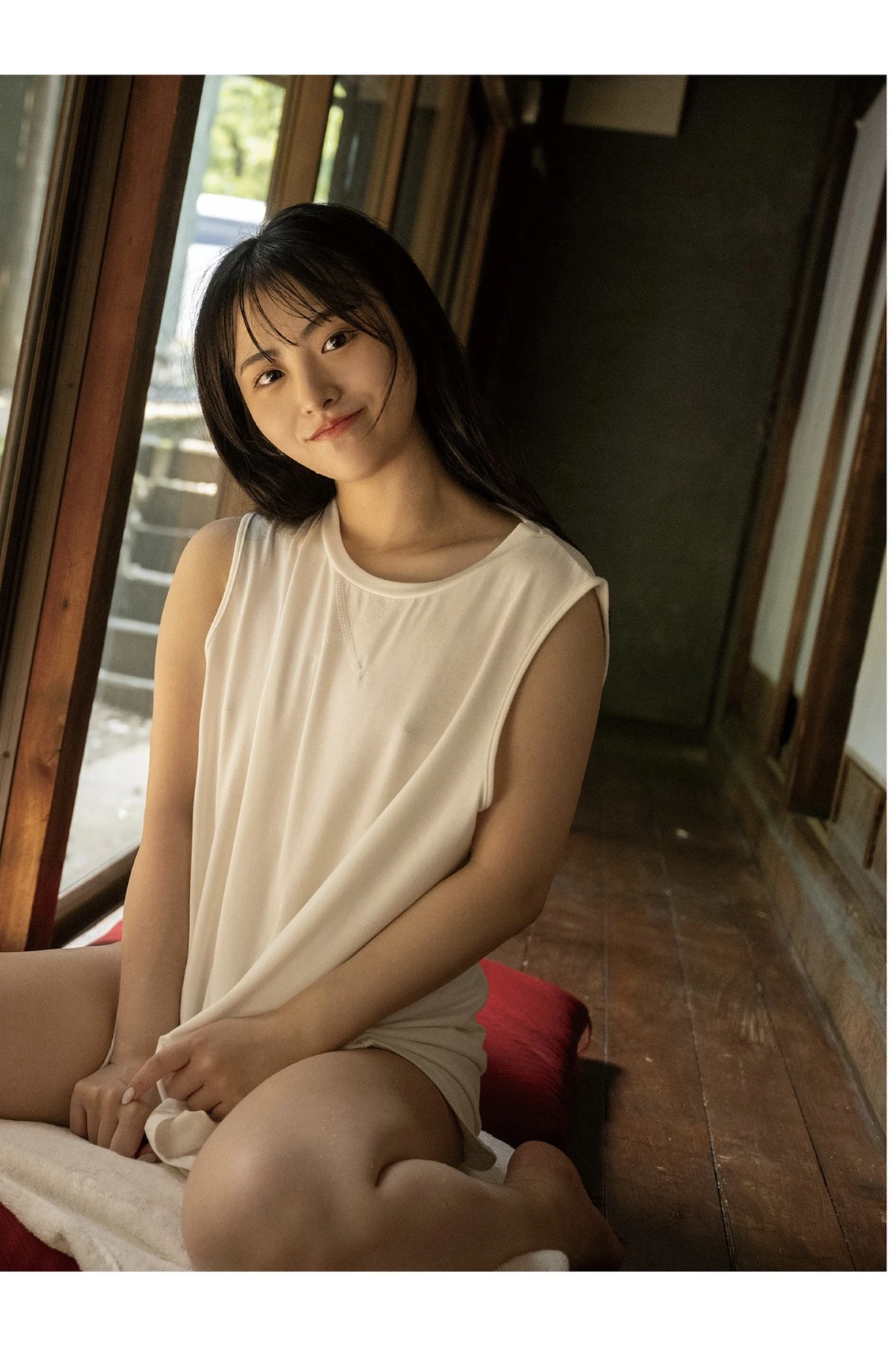 Nanami Nakamori 中森ななみ, Prestige 写真集 「36.9℃」 - P30