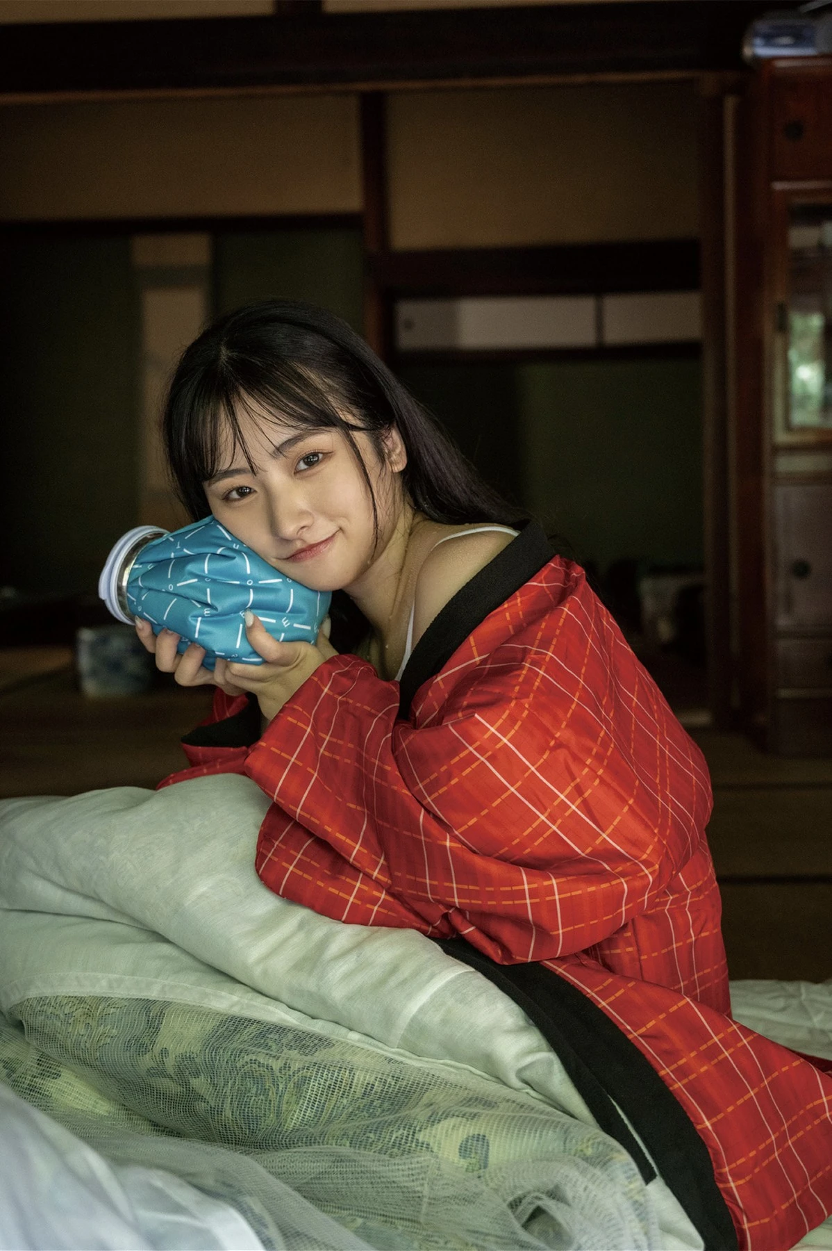 Nanami Nakamori 中森ななみ, Prestige 写真集 「36.9℃」 - P39