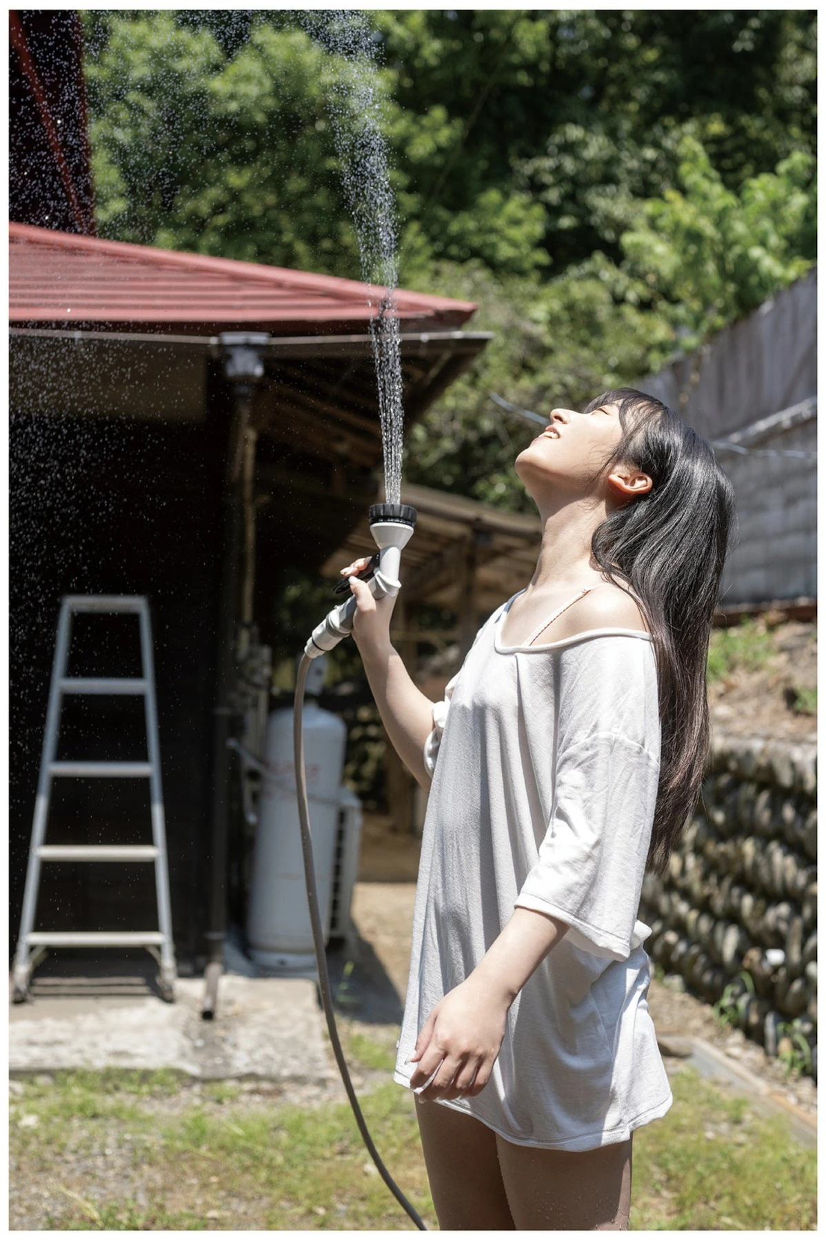 Nanami Nakamori 中森ななみ, Prestige 写真集 「36.9℃」 - P57