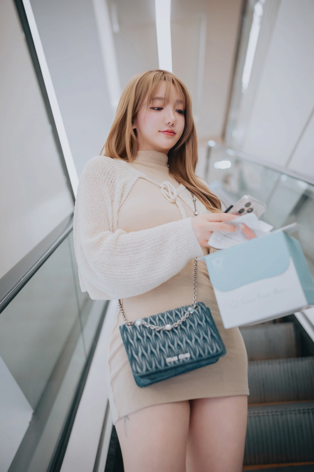 Son Yeeun 손예은, DJAWA 「Happy Solo Birthday」 Set.01 - P20