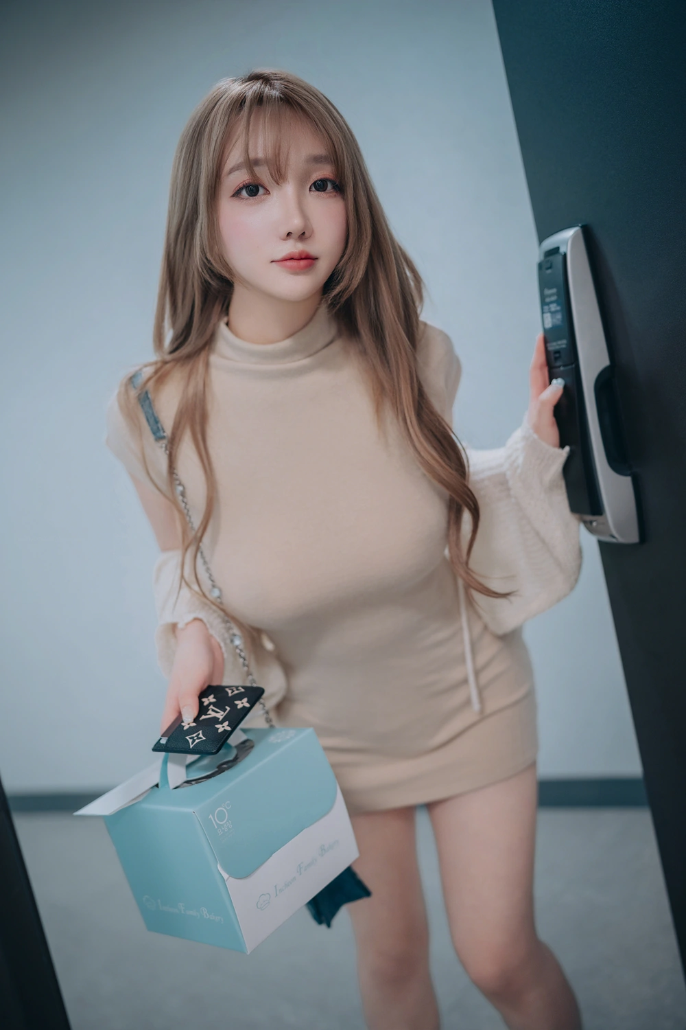 Son Yeeun 손예은, DJAWA 「Happy Solo Birthday」 Set.01 - P43