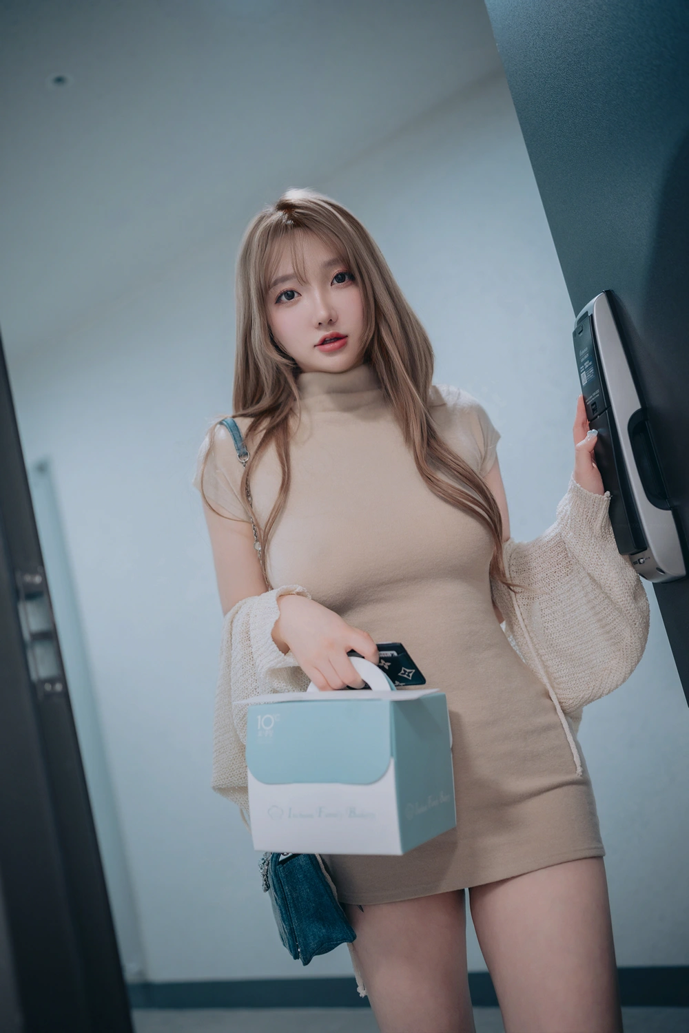 Son Yeeun 손예은, DJAWA 「Happy Solo Birthday」 Set.01 - P45