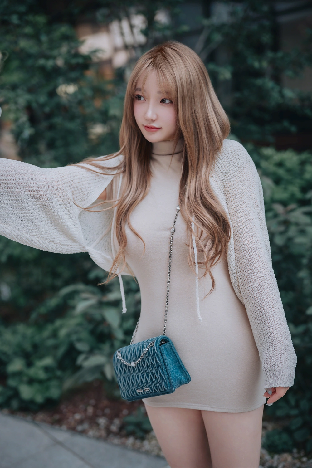 Son Yeeun 손예은, DJAWA 「Happy Solo Birthday」 Set.01 - P8