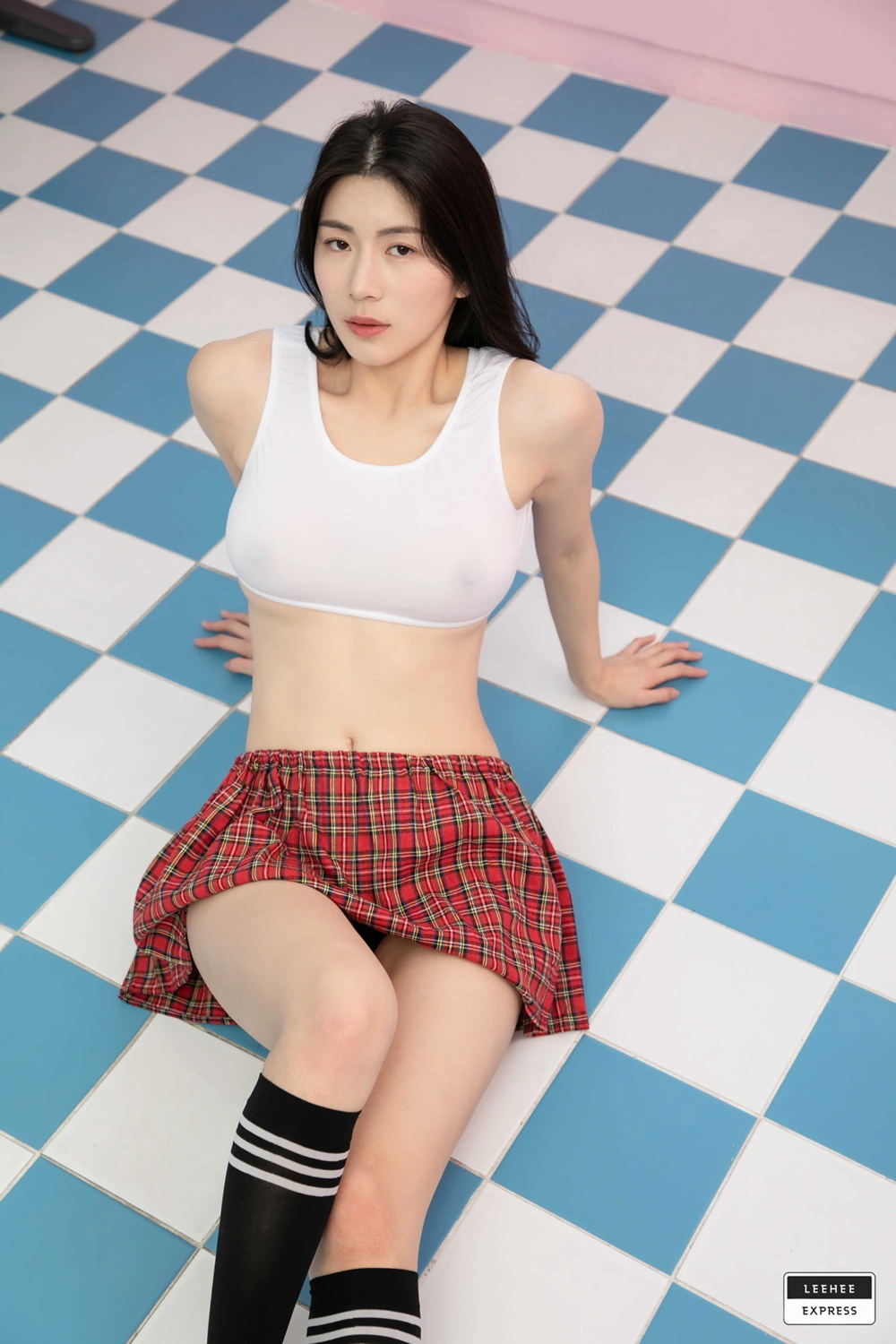 Min.E 민이, LEEHEE EXPRESS LEHF-171 - P30