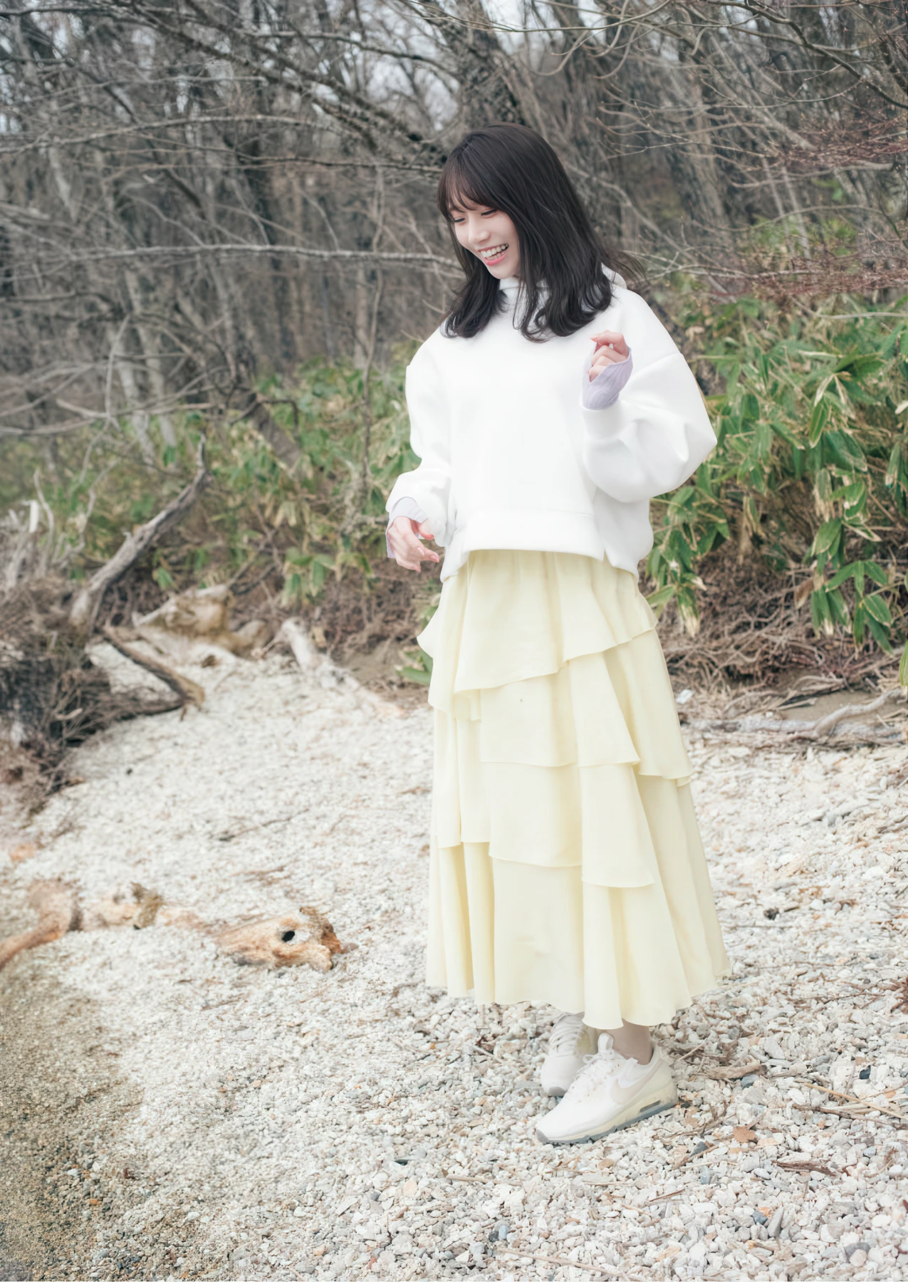 Saika Kawakita 河北彩伽, 写真集 増ページ デジタル特装版 『うたかたの花』 - P11