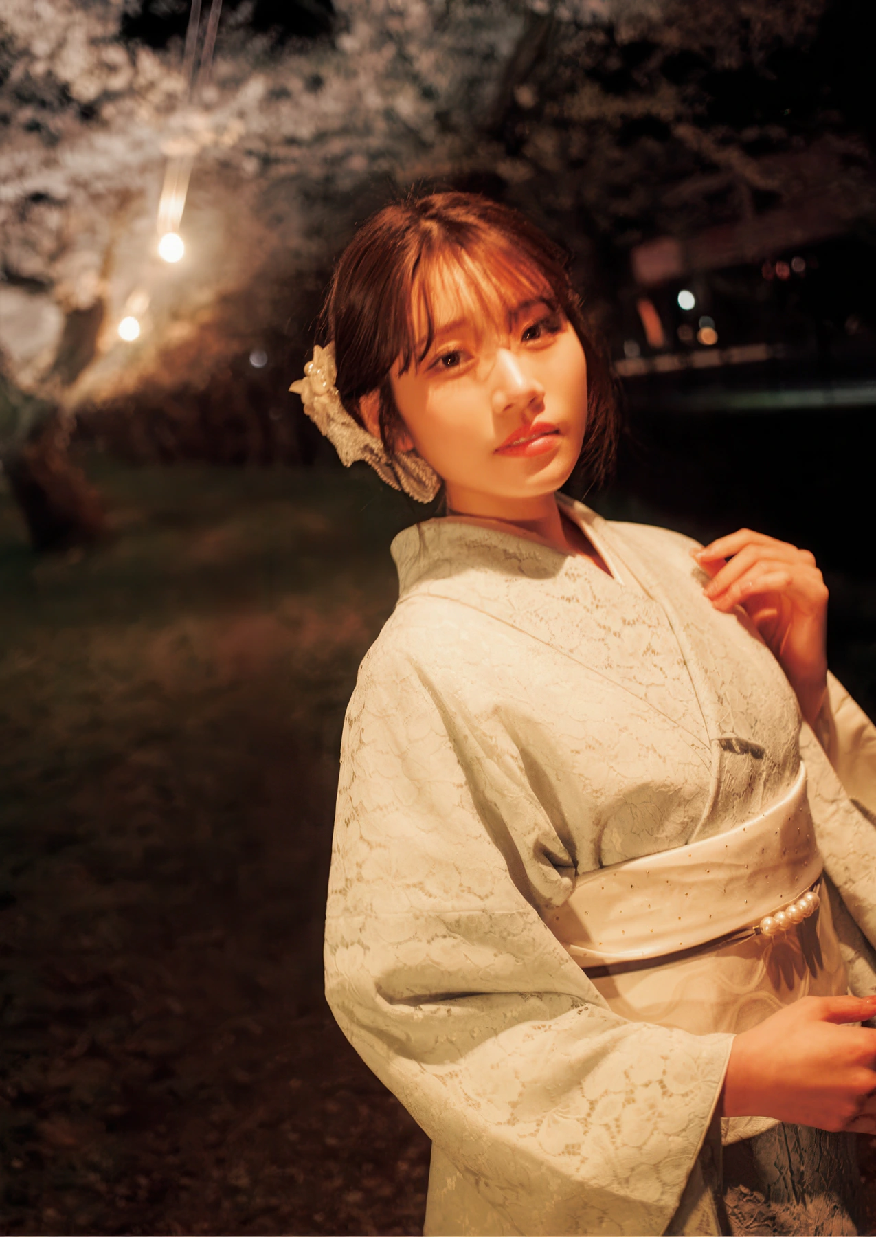 Saika Kawakita 河北彩伽, 写真集 増ページ デジタル特装版 『うたかたの花』 - P121