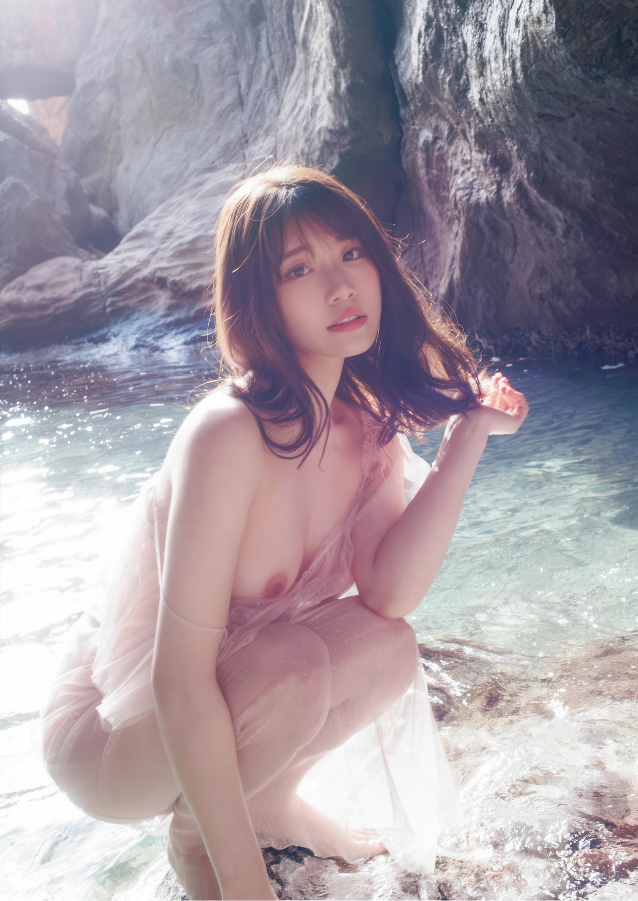 Saika Kawakita 河北彩伽, 写真集 増ページ デジタル特装版 『うたかたの花』 - P125