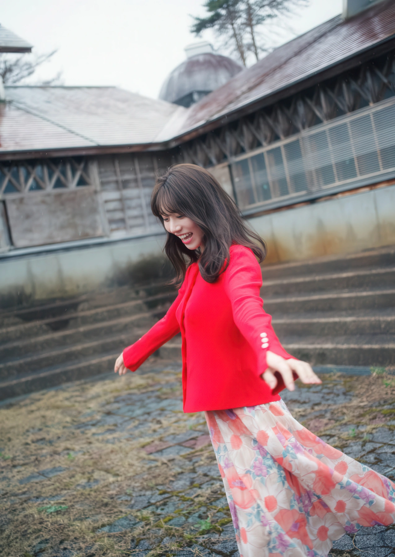 Saika Kawakita 河北彩伽, 写真集 増ページ デジタル特装版 『うたかたの花』 - P47