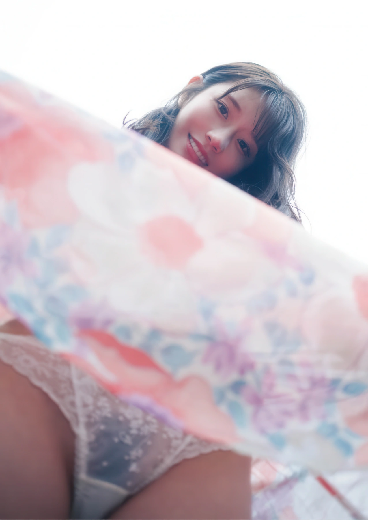 Saika Kawakita 河北彩伽, 写真集 増ページ デジタル特装版 『うたかたの花』 - P51