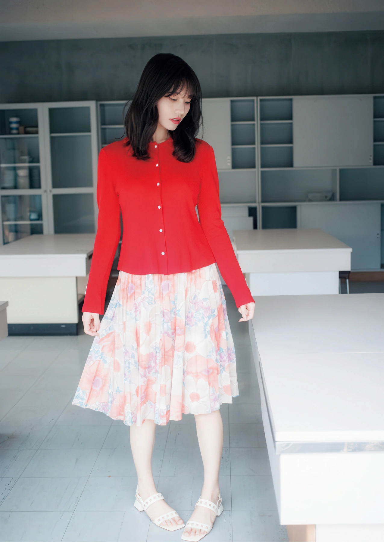 Saika Kawakita 河北彩伽, 写真集 増ページ デジタル特装版 『うたかたの花』 - P58