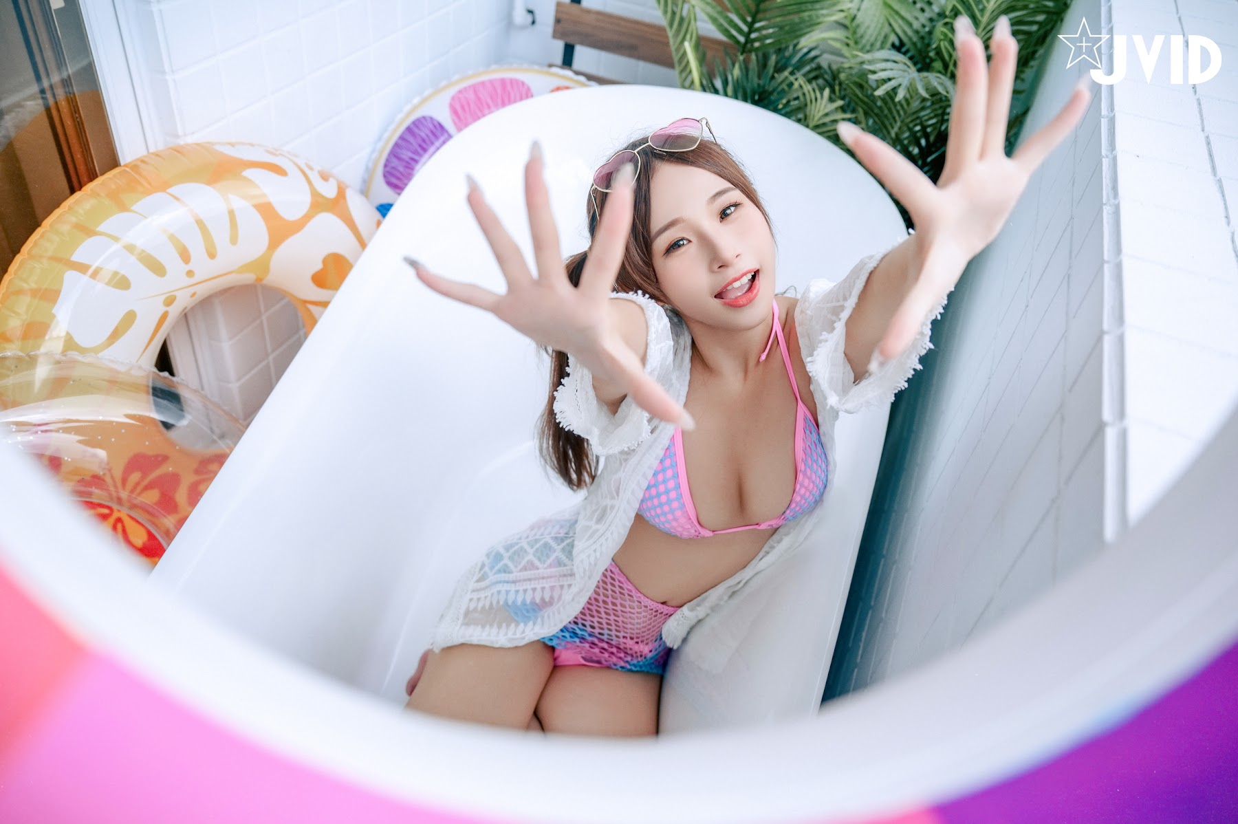 [JVID] 婕咪 Juice – 民宿巧遇正妹婕咪給了我夢幻又炙熱的假期 - P59