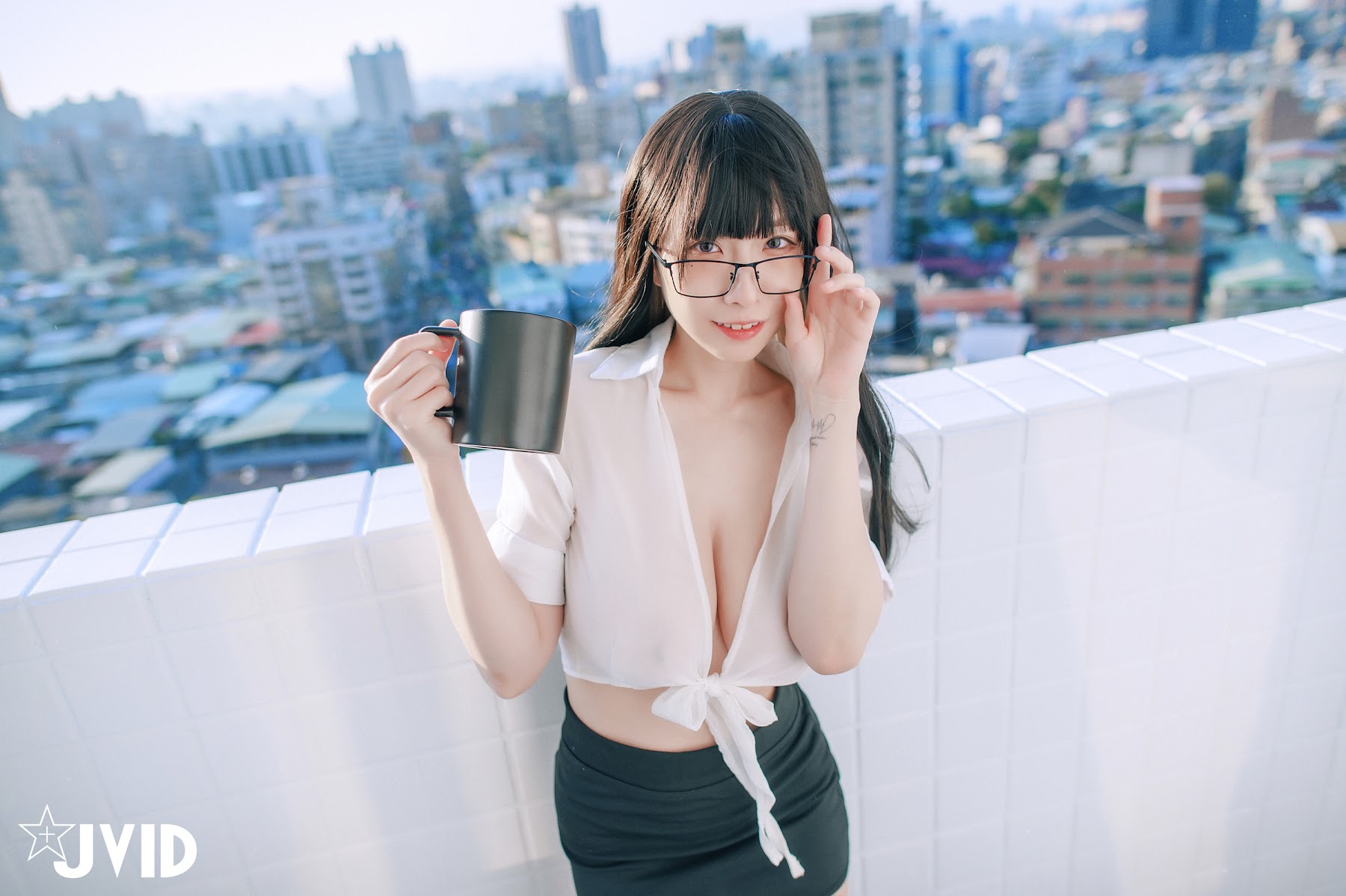 [JVID] 黎菲儿 – 超完美巨乳-色色的女同事加班时の脱衣诱惑 - P41