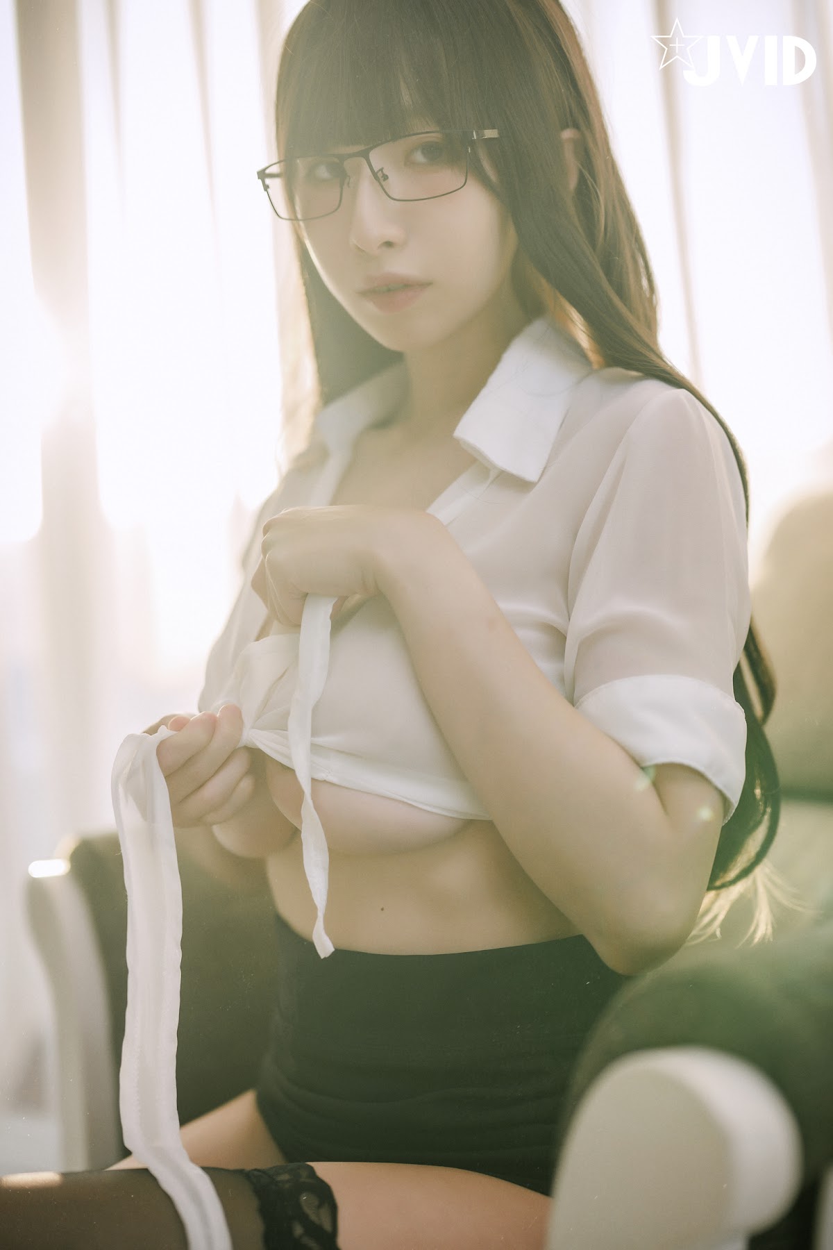 [JVID] 黎菲儿 – 超完美巨乳-色色的女同事加班时の脱衣诱惑 - P57