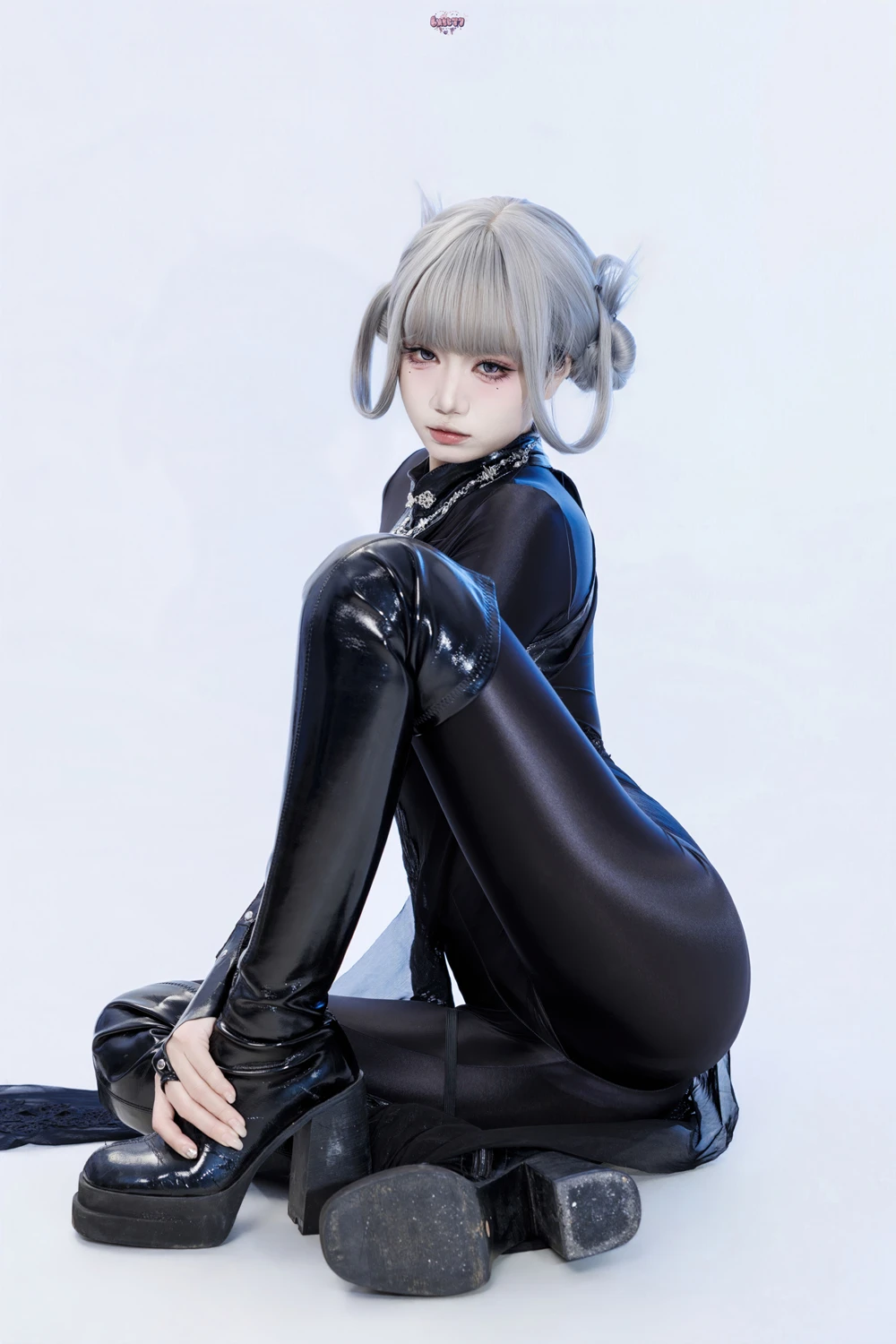Cosplay 柒柒要乖哦 – 黑靡烟旗袍 - P18