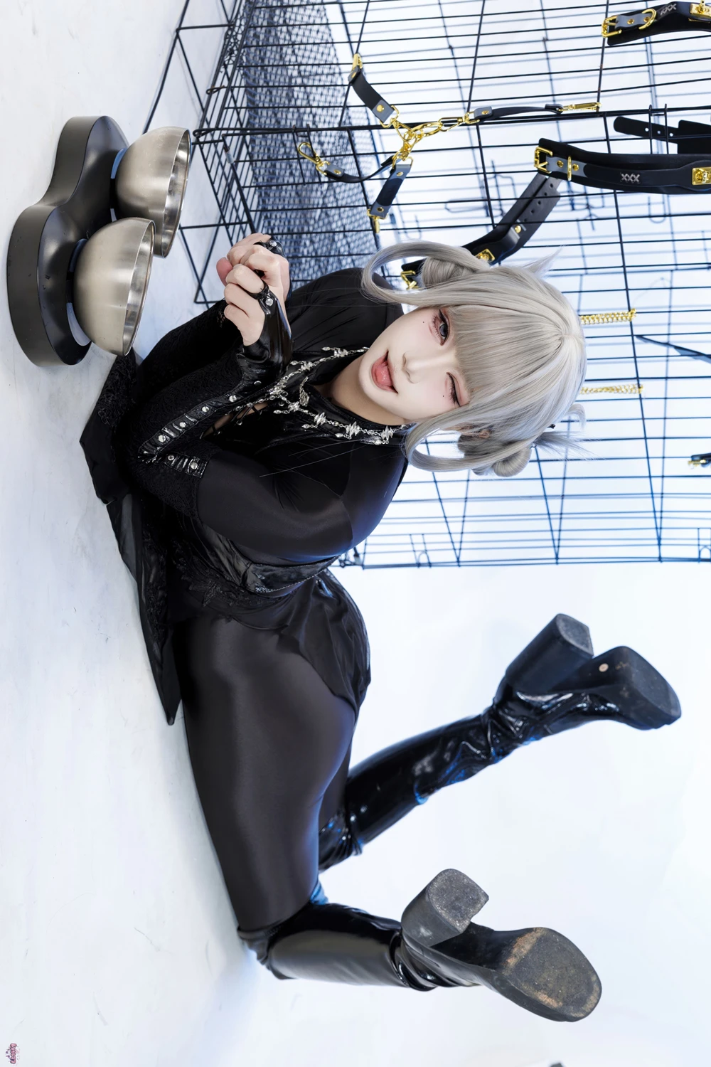 Cosplay 柒柒要乖哦 – 黑靡烟旗袍 - P27