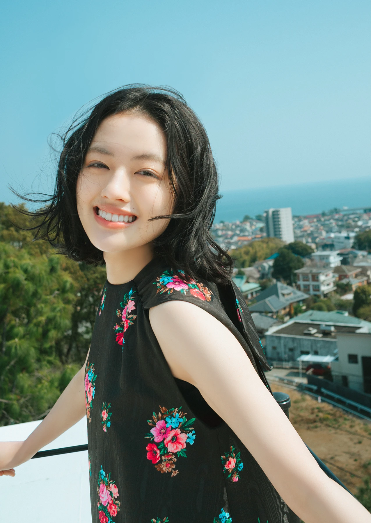 上坂樹里,松山綺利,谷口彩菜, Young Jump 2026 No.21 (ヤングジャンプ 2026年21号) - P25
