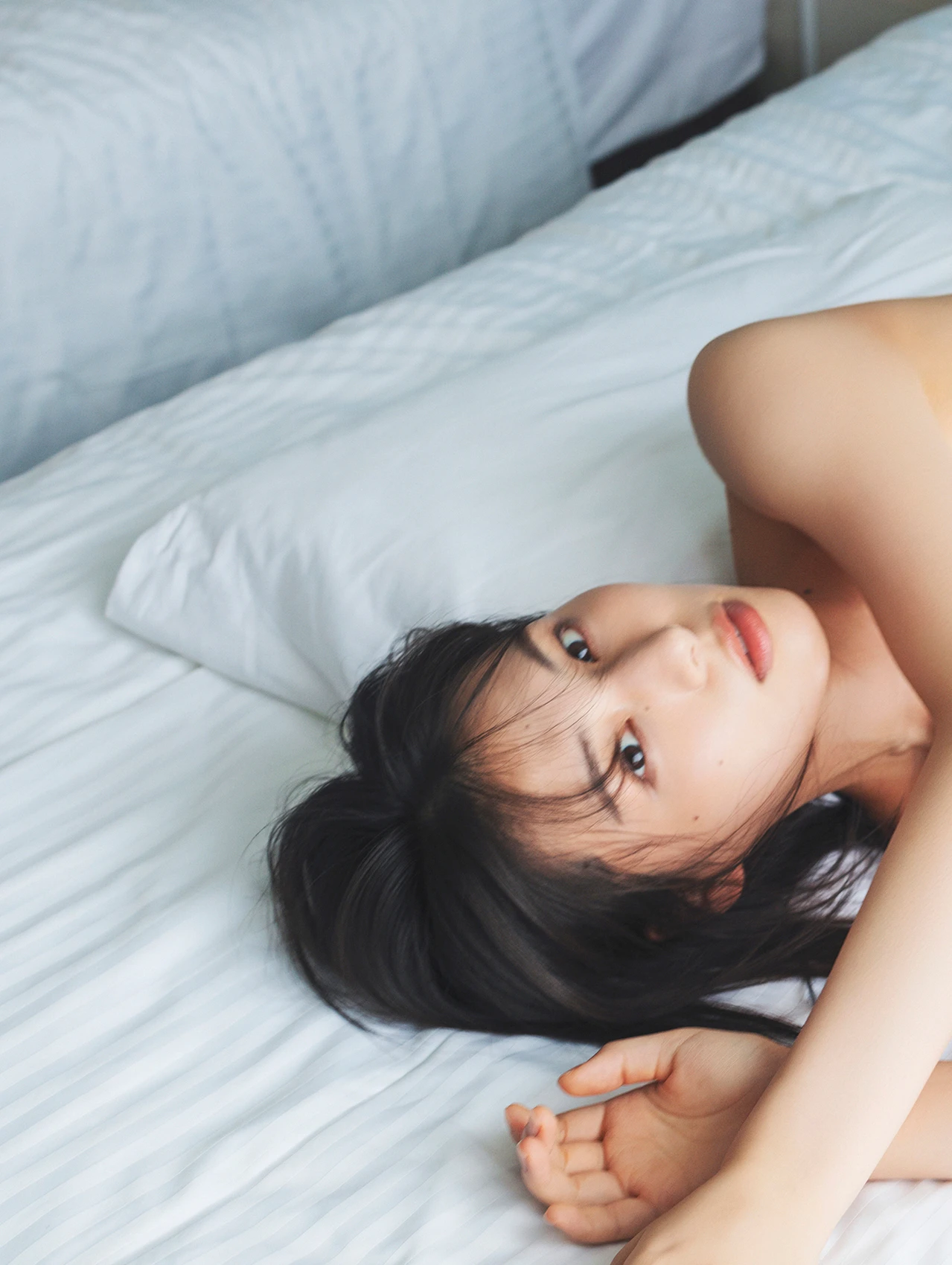 Iori Sagara 相楽伊織, ヤングチャンピオンデジグラ 「MADONNA」 - P21