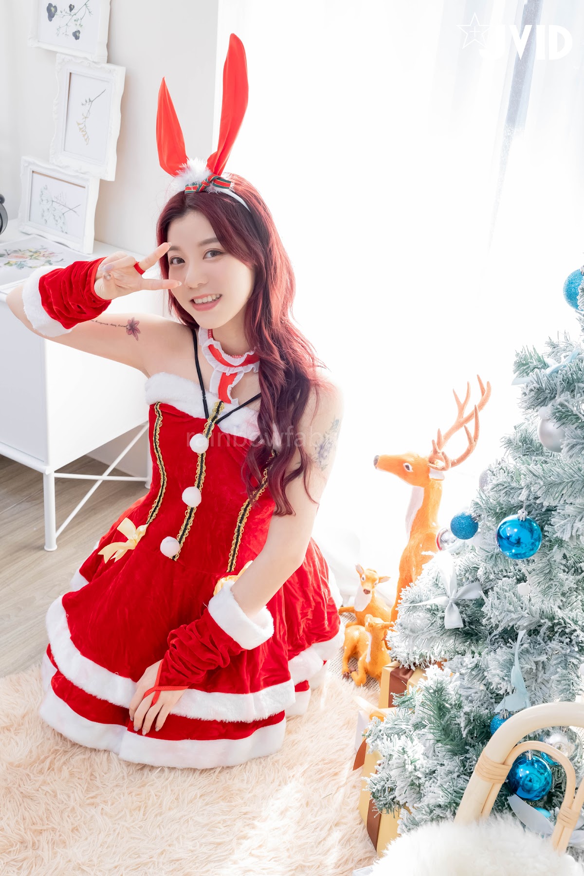 [JVID] Caroline卡洛琳 – 暗戀中的超正學妹今年的交換禮物很不一樣….💦💦 - P4