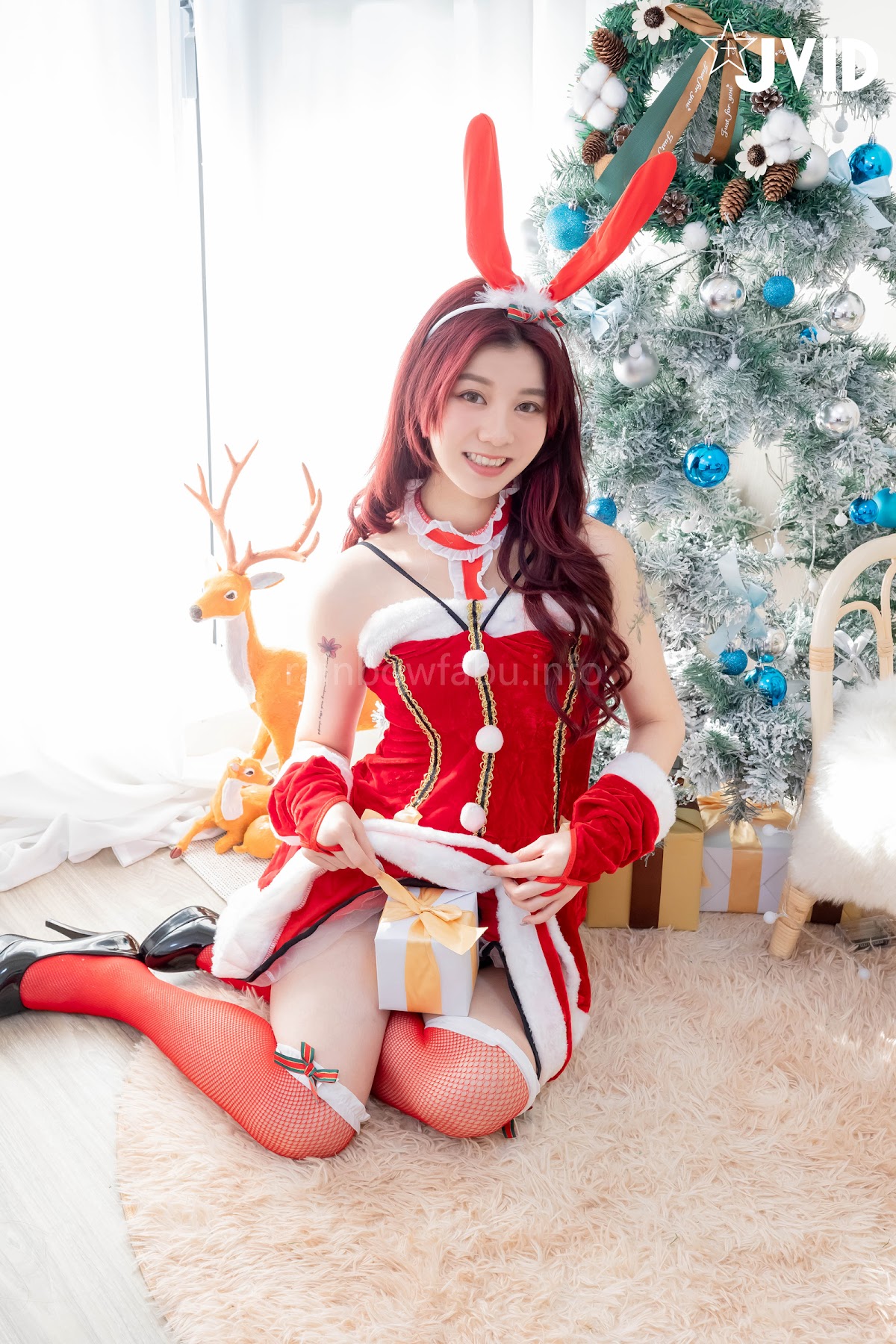 [JVID] Caroline卡洛琳 – 暗戀中的超正學妹今年的交換禮物很不一樣….💦💦 - P69