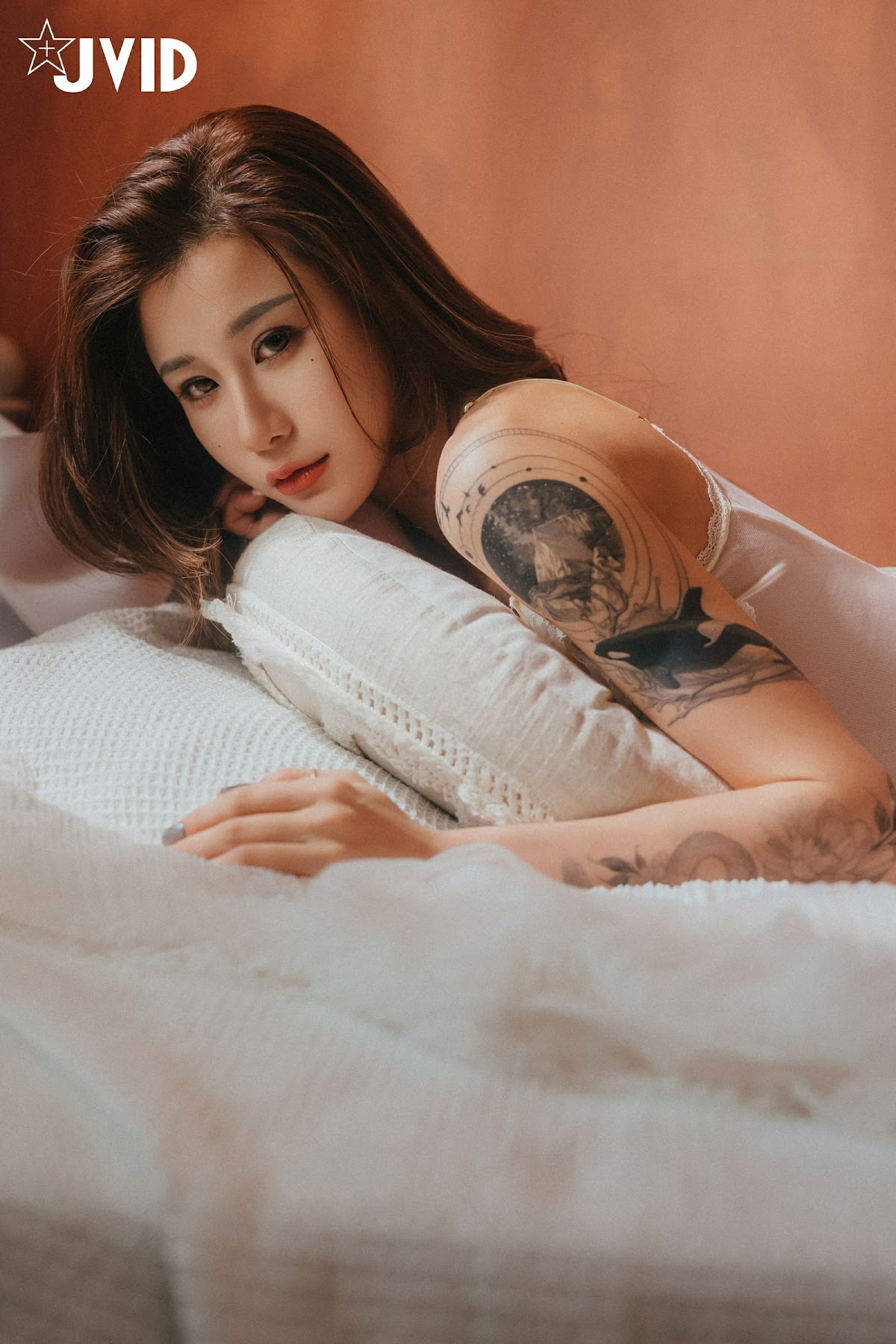 [JVID] Lara 雙囍 – 獨留的時光 與雙囍纏綿在浪漫花房的情緒與身體交流 - P28