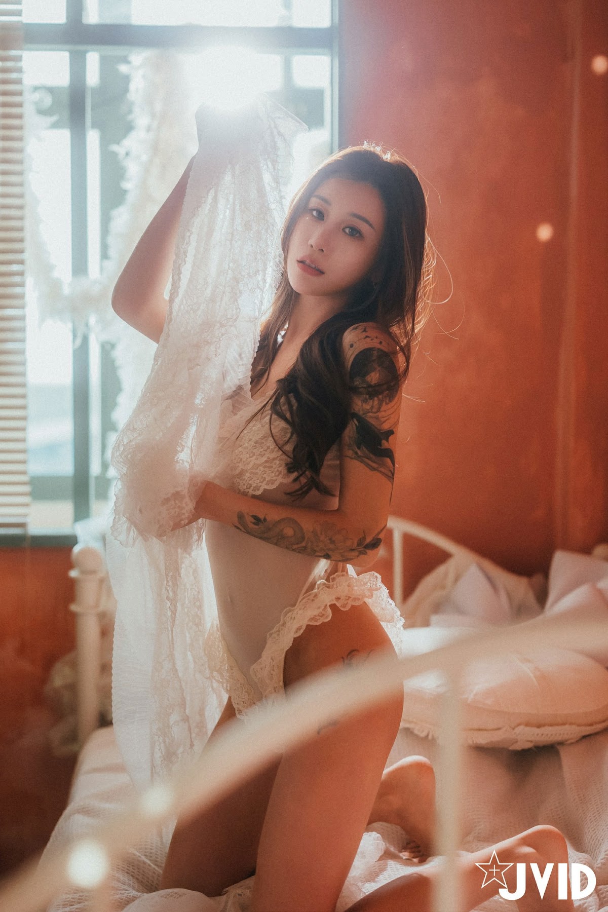 [JVID] Lara 雙囍 – 獨留的時光 與雙囍纏綿在浪漫花房的情緒與身體交流 - P71