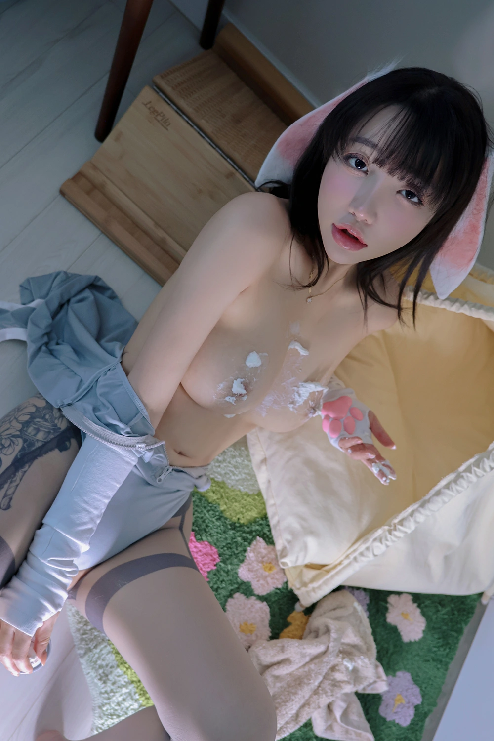Son Yeeun 손예은, Photobook Cream Bunny - P52