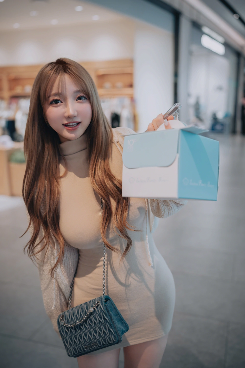Son Yeeun 손예은, DJAWA 「Happy Solo Birthday」 Set.02 - P18