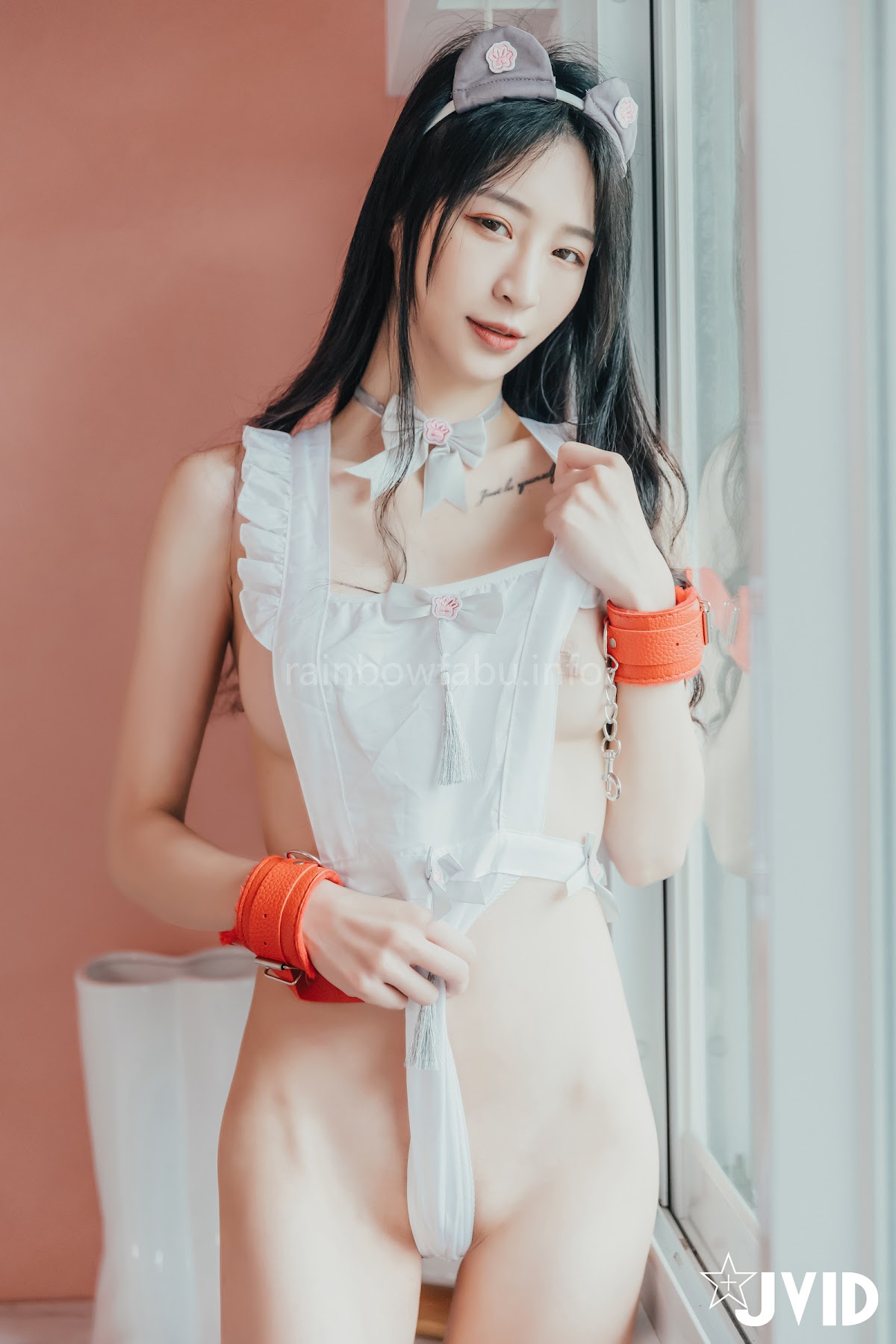 [JVID] Sunny小采緹 – 『開腿綑綁』過節寂寞難耐自己玩起來的Sunny小僕娘 - P151