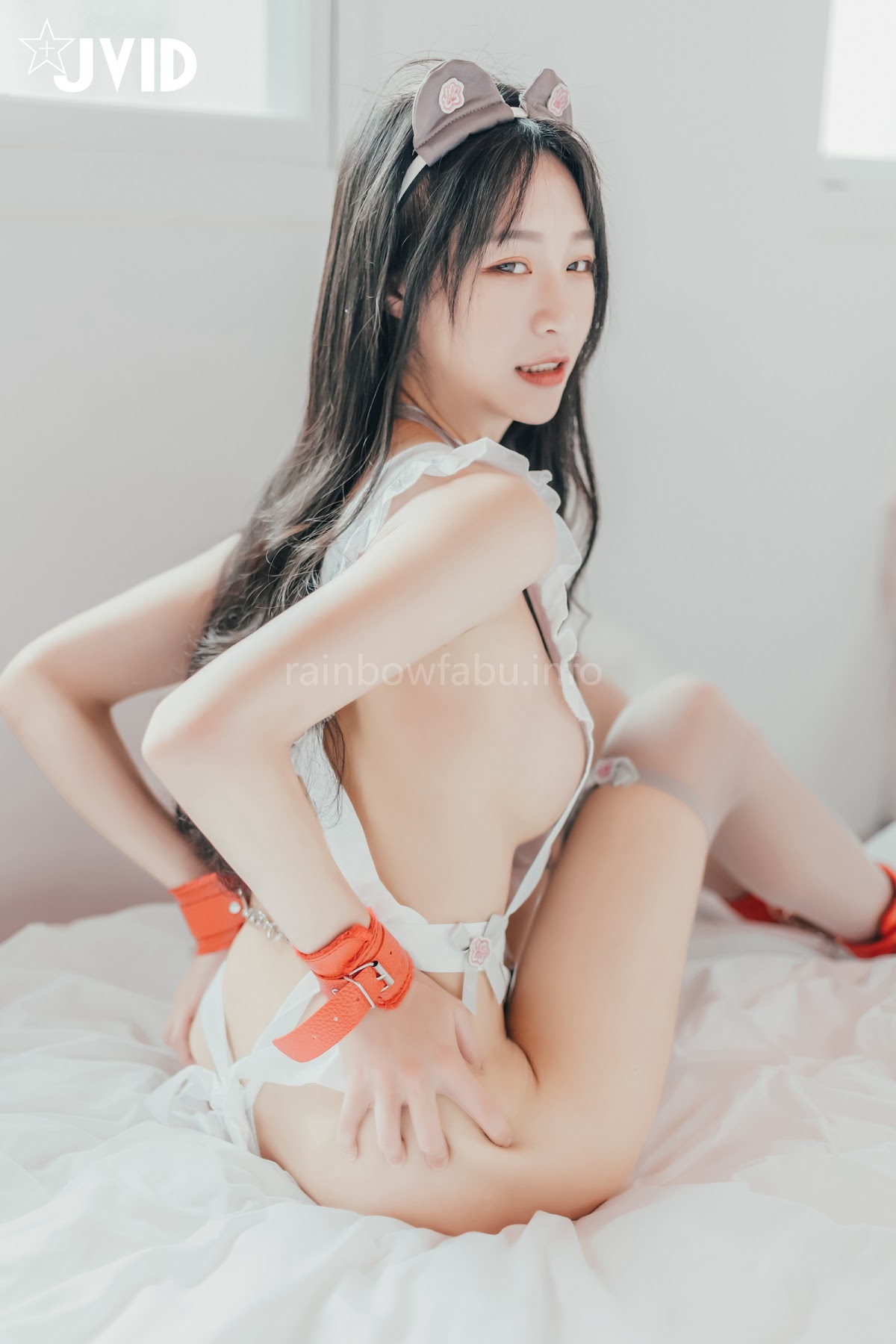 [JVID] Sunny小采緹 – 『開腿綑綁』過節寂寞難耐自己玩起來的Sunny小僕娘 - P44