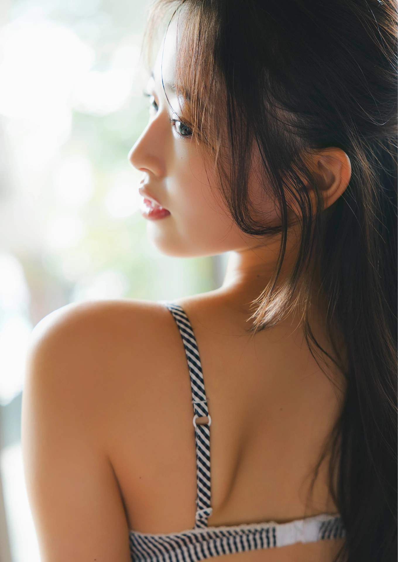 Koharu Kuroe 黒江こはる, 写真集 「キラキラ輝く瞳」 - P11