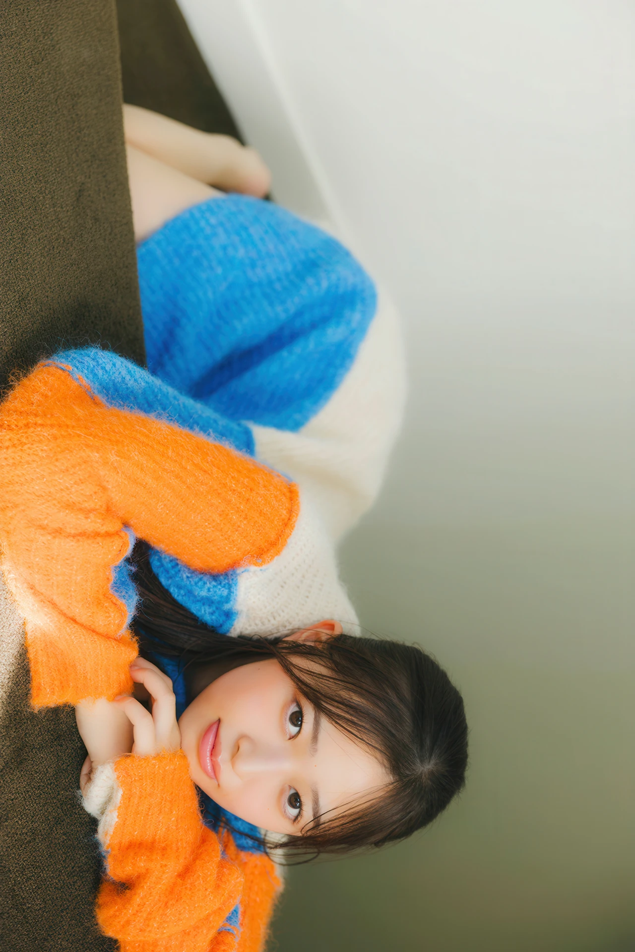 Koharu Kuroe 黒江こはる, 写真集 「キラキラ輝く瞳」 - P43