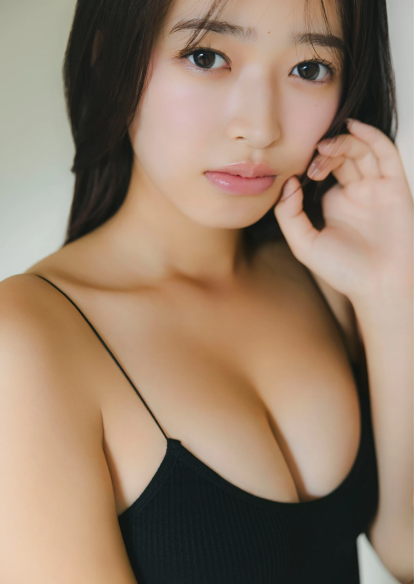 Koharu Kuroe 黒江こはる, 写真集 「キラキラ輝く瞳」 - P7