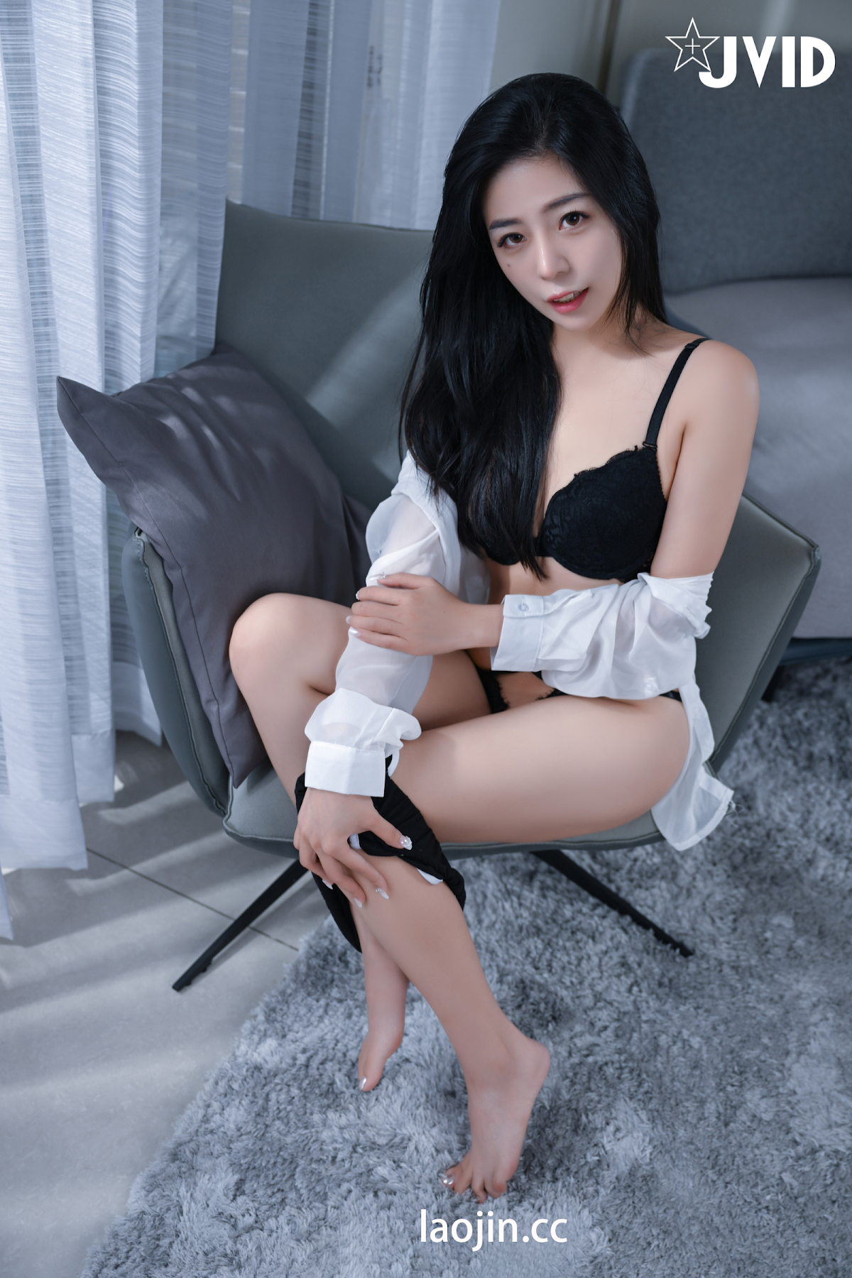[JVID] 宋雨川 – 新到女同事上班第一天前先到我家裡作個拜訪 - P19
