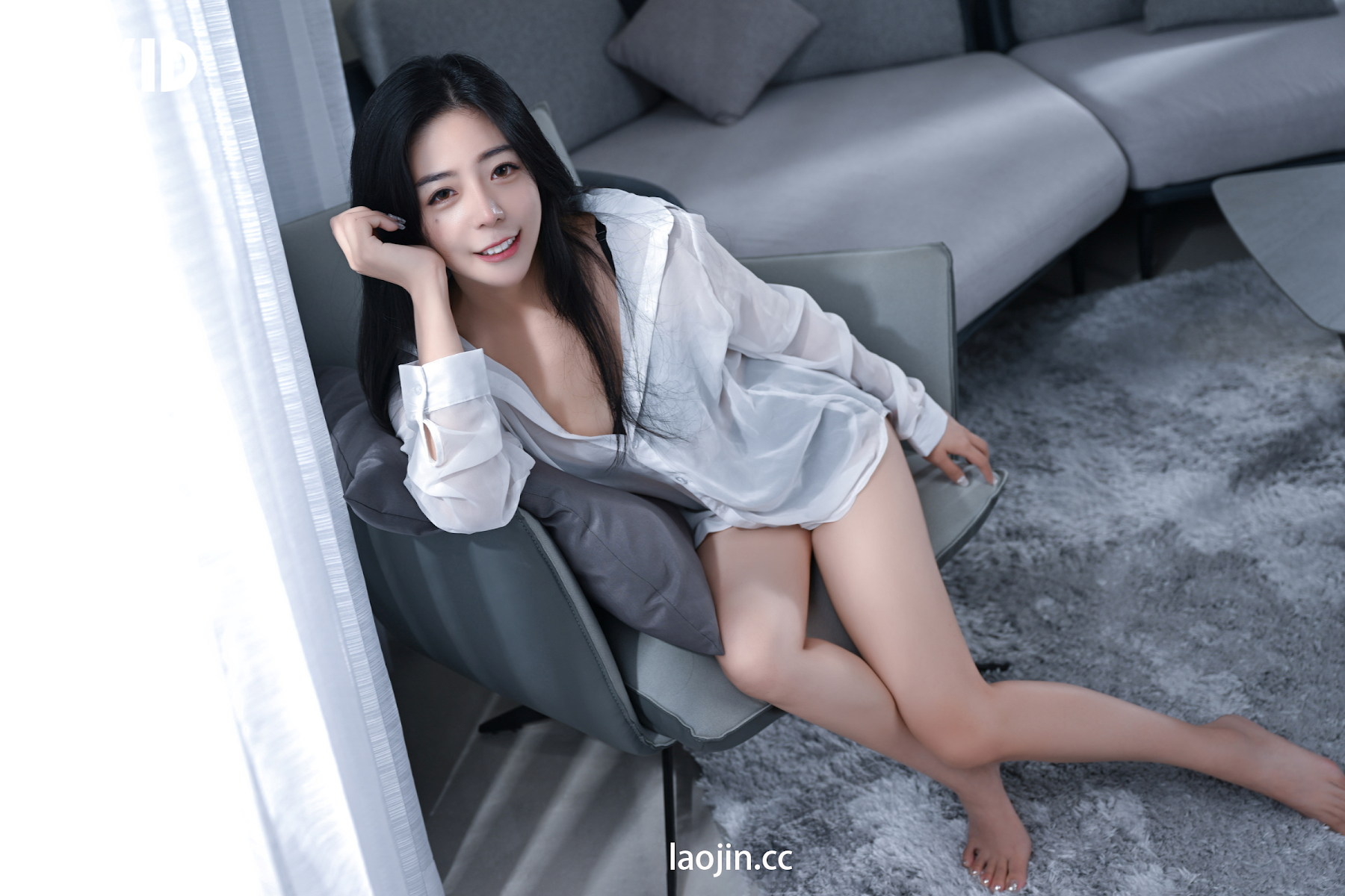 [JVID] 宋雨川 – 新到女同事上班第一天前先到我家裡作個拜訪 - P76