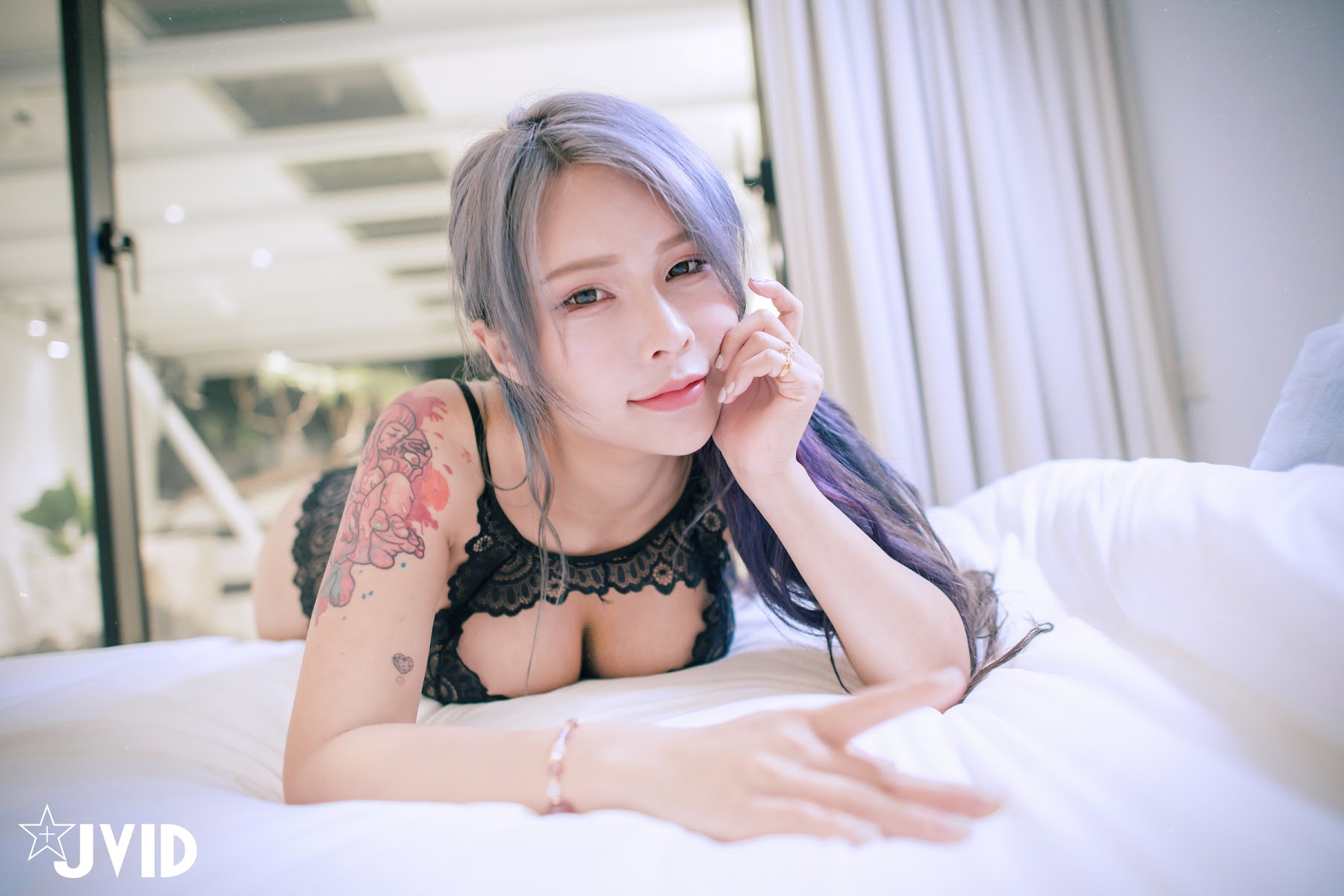 [JVID] 艾妃 – 神級美巨乳艾妃的情慾之夜『首次雙人情慾大尺／騎乘式解鎖』 - P35