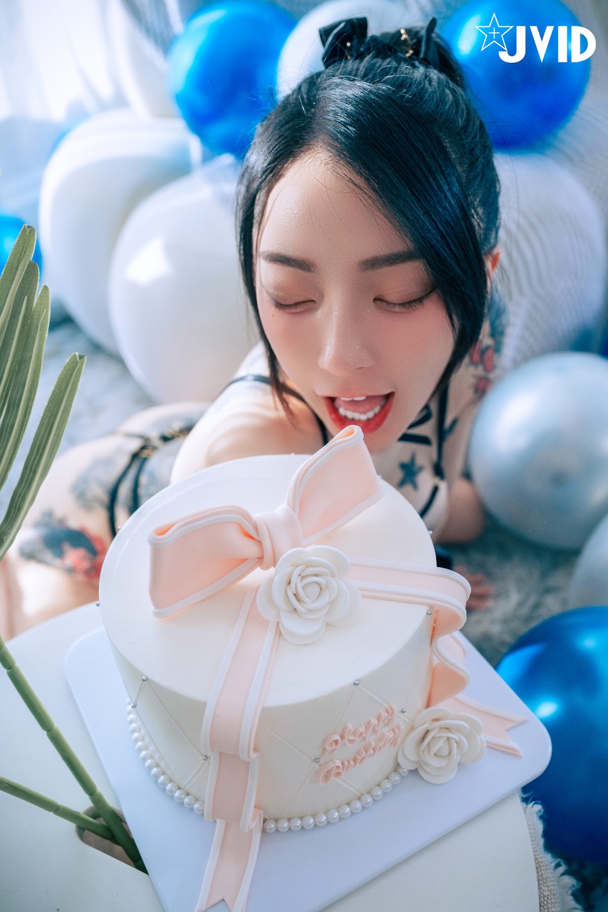 [JVID] 飄飄哥 – 【最狂尺度生日特輯／極細丁無膚膠】色色の裸體生日趴－飄飄🎂慶生被脫光光塗抹奶油😳超細線丁無膚膠擠出誘人駱駝蹄🔥屁股翹高背後位視角超色慾🎬超誘人裸體奶油慶生影片熱映中 - P207