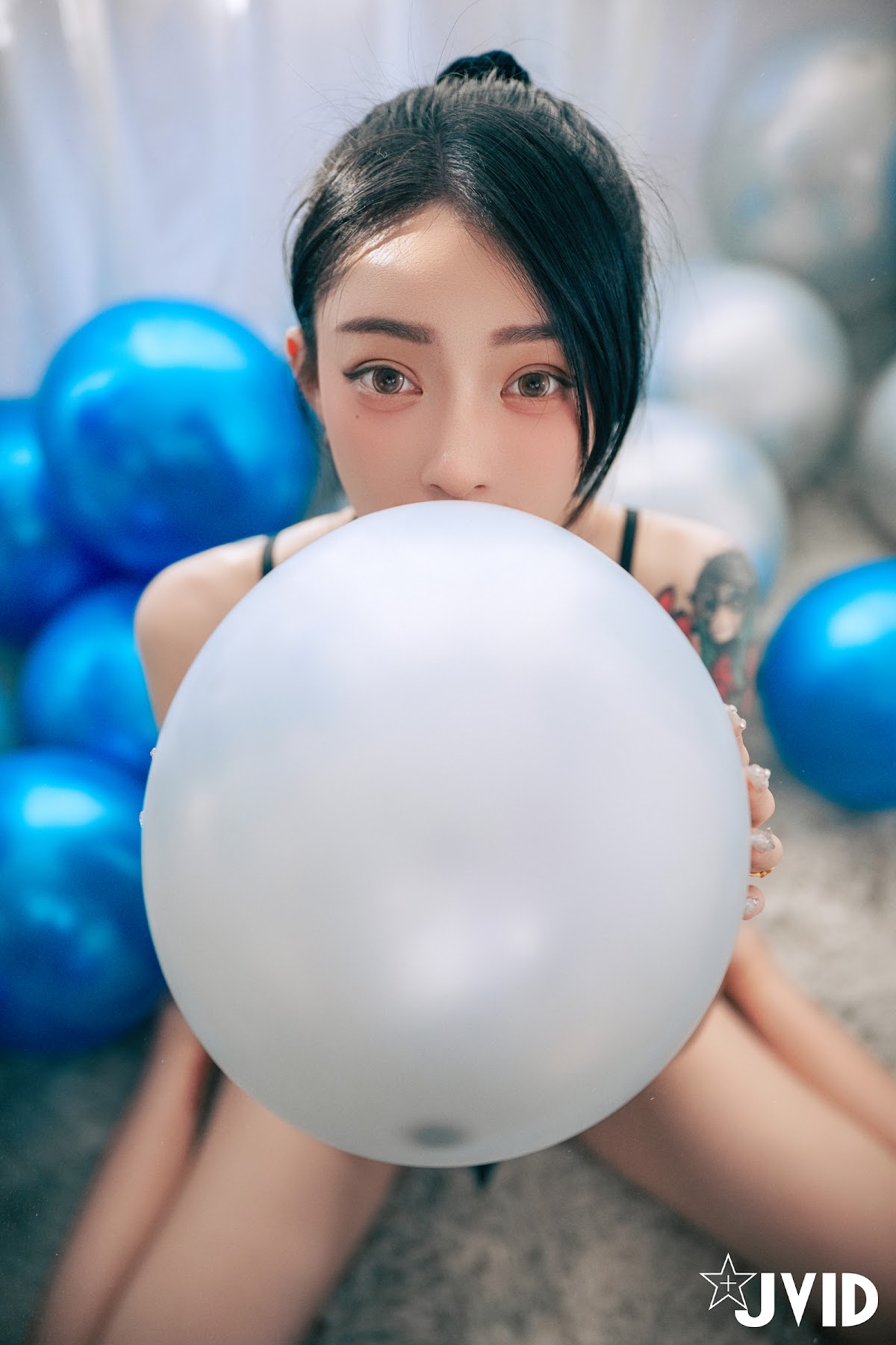 [JVID] 飄飄哥 – 【最狂尺度生日特輯／極細丁無膚膠】色色の裸體生日趴－飄飄🎂慶生被脫光光塗抹奶油😳超細線丁無膚膠擠出誘人駱駝蹄🔥屁股翹高背後位視角超色慾🎬超誘人裸體奶油慶生影片熱映中 - P22