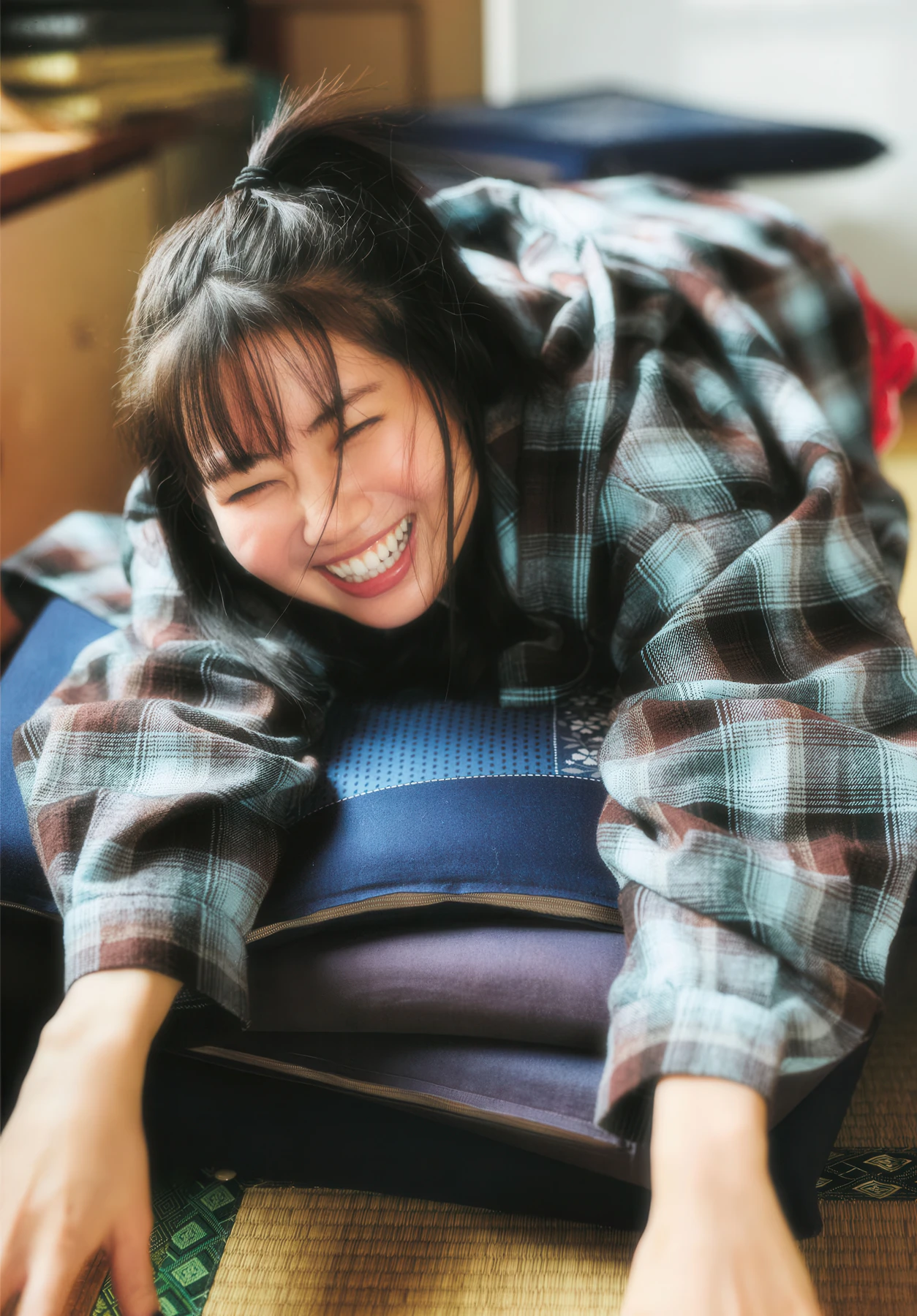 Miu Miyake 三宅美羽, Nao Ojika 小鹿なお, Young Dragon Age ヤングドラゴンエイジ 2026 Vol.34 - P24