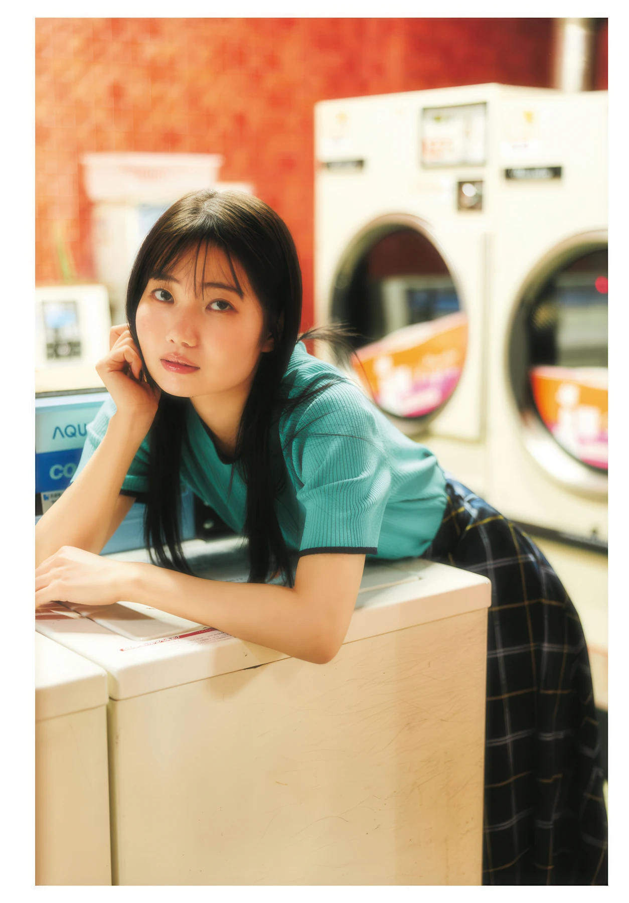 Miu Miyake 三宅美羽, Nao Ojika 小鹿なお, Young Dragon Age ヤングドラゴンエイジ 2026 Vol.34 - P32