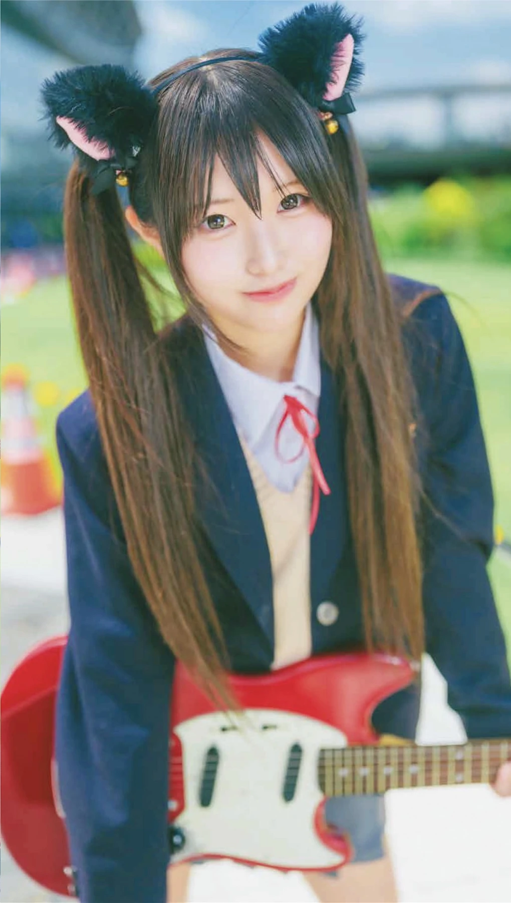 Cosplayer’s Snap, Weekly Pocket ENTAME 2025.10.30 - P13