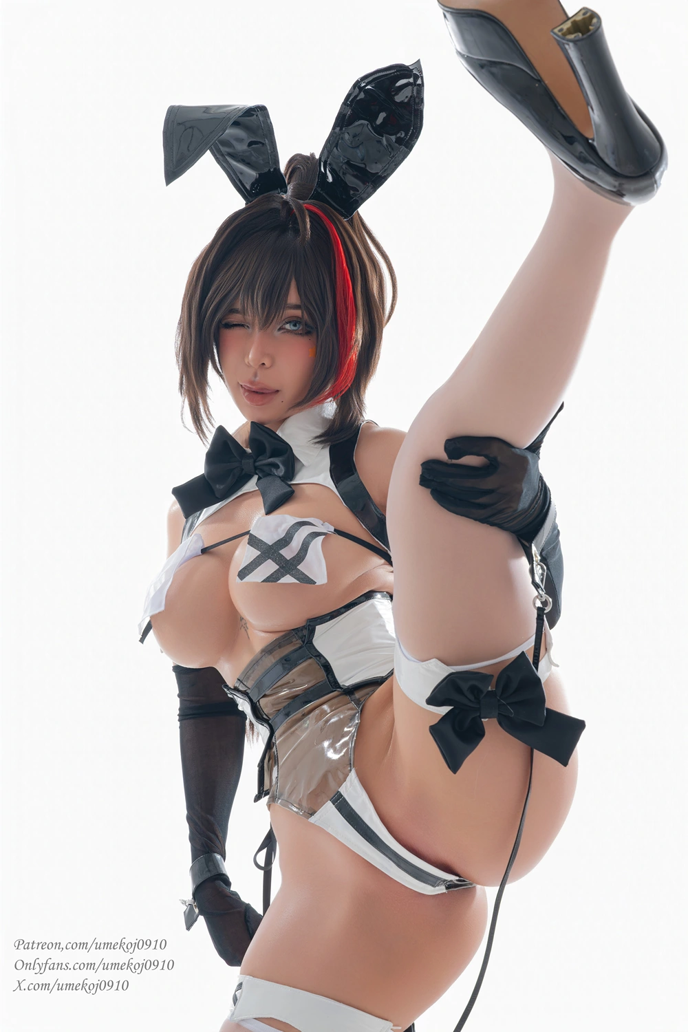 Cosplay Umeko.J – Bay Radiant Rabbit NIKKE - P16